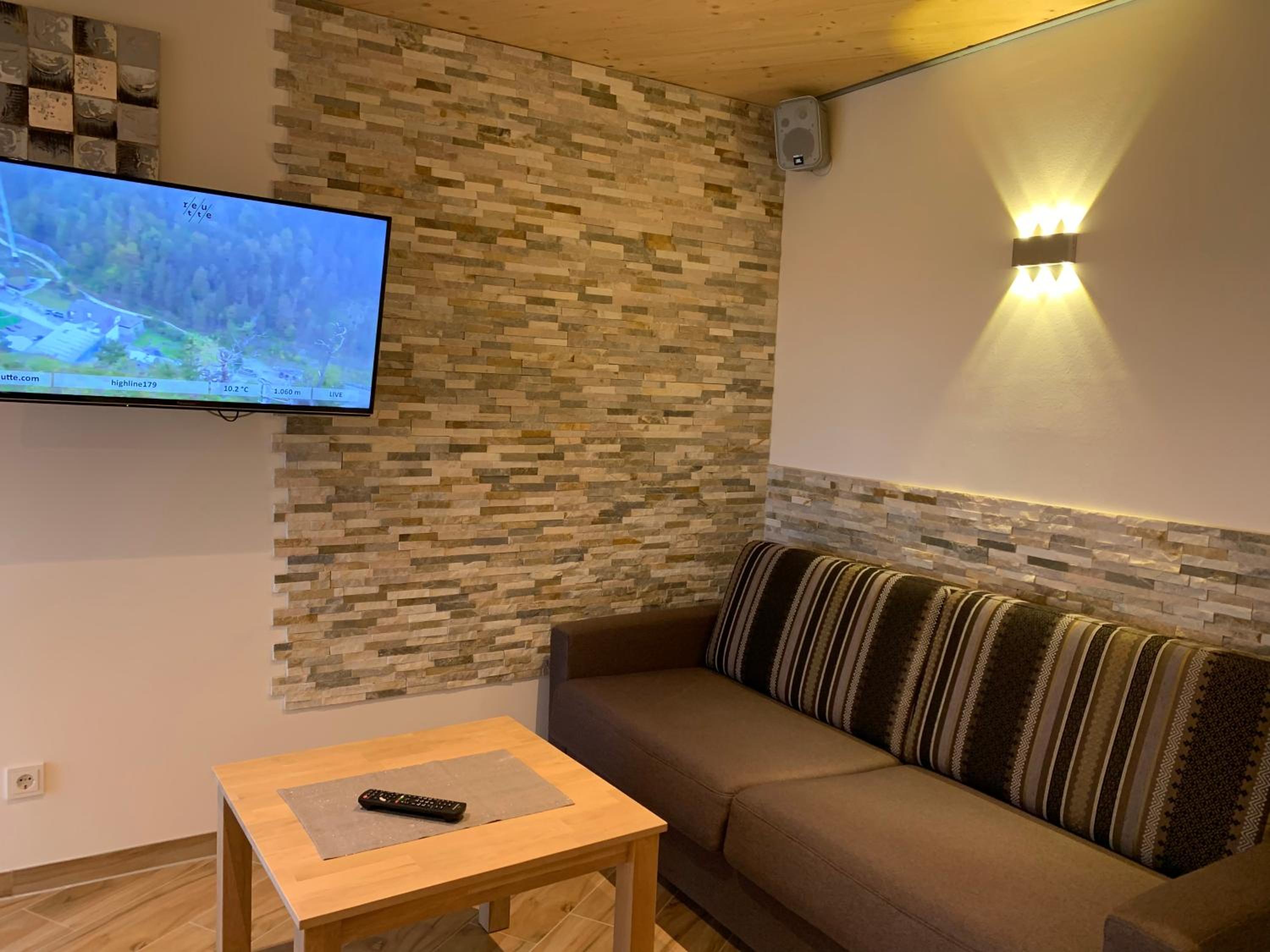 Apartment With Mountain View photo 1