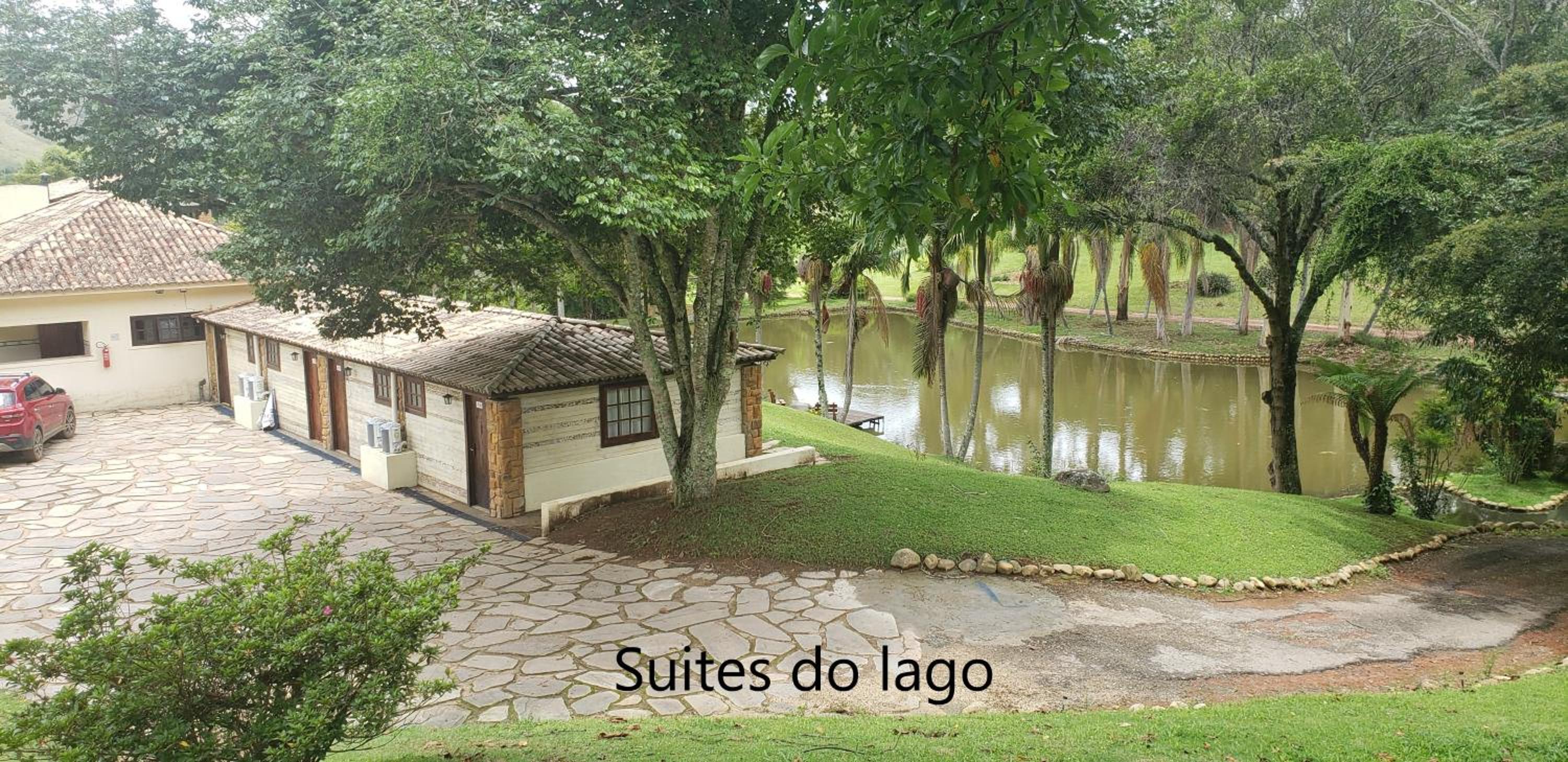 Suite with Lake View - Photo 10