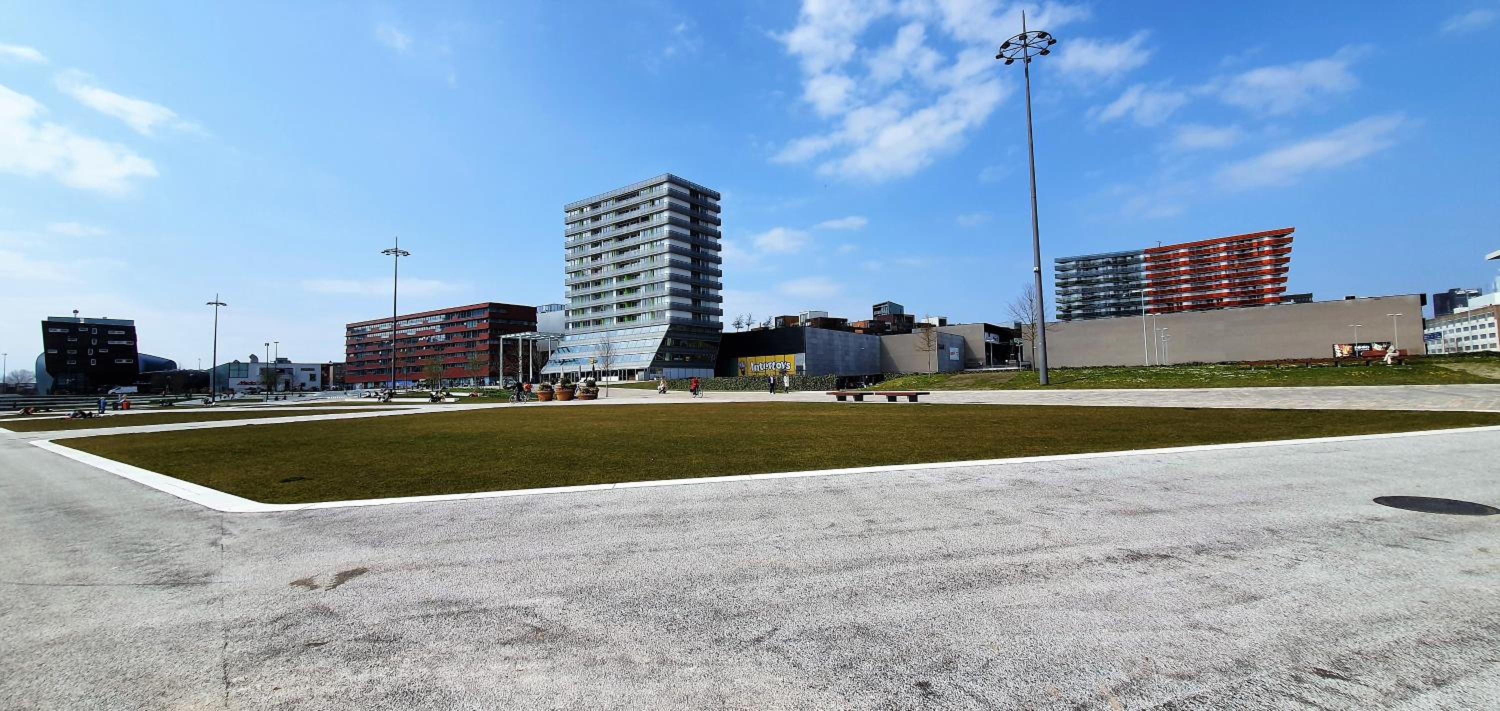 One-Bedroom Apartment - Photo 75