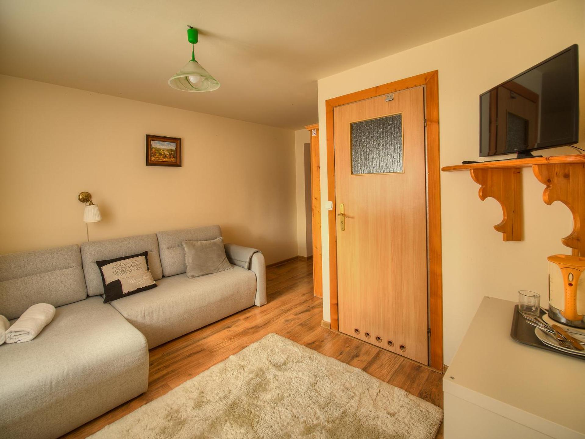 Small Single Room photo 2