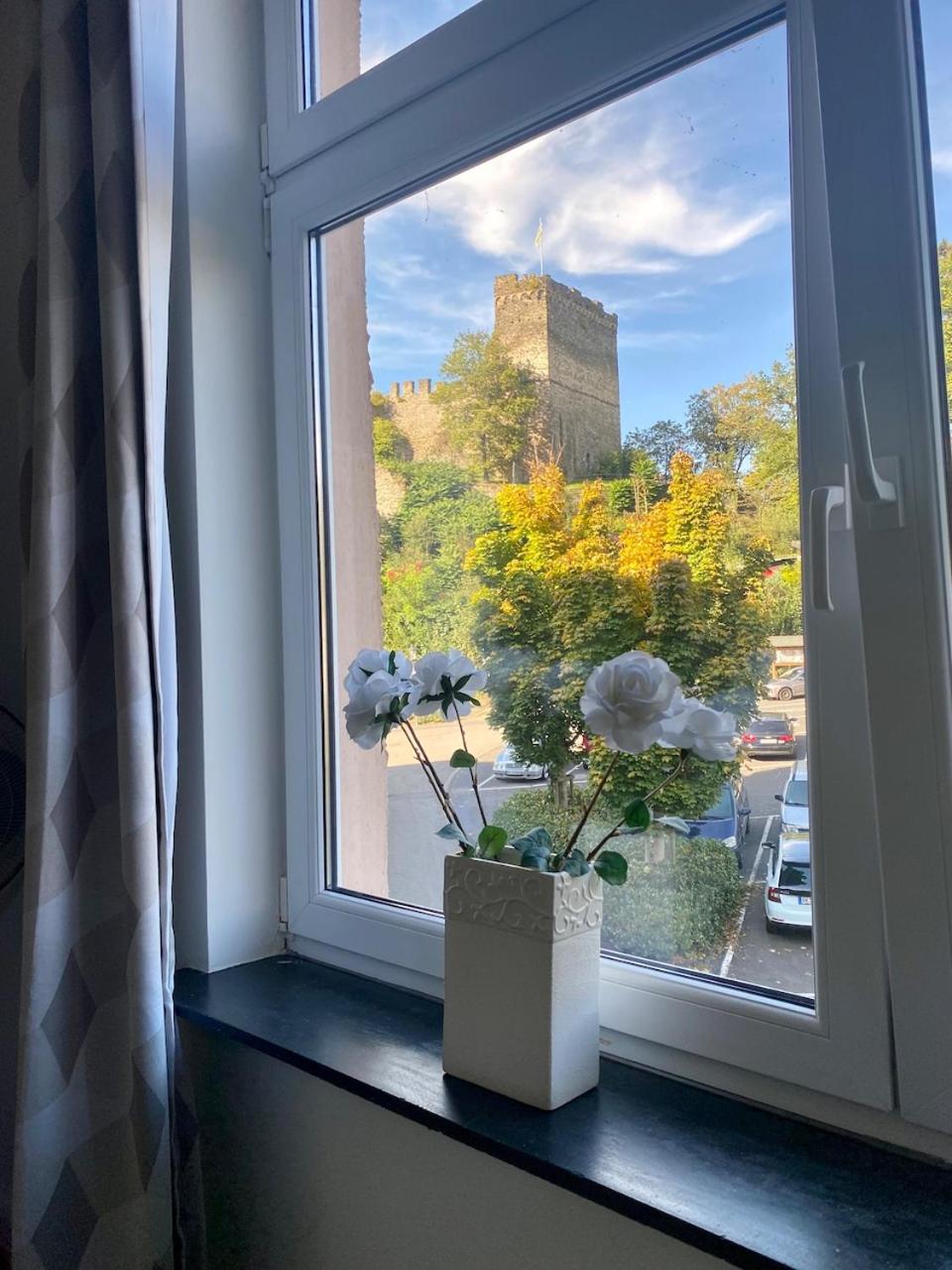 Apartment with Balcony - Photo 9