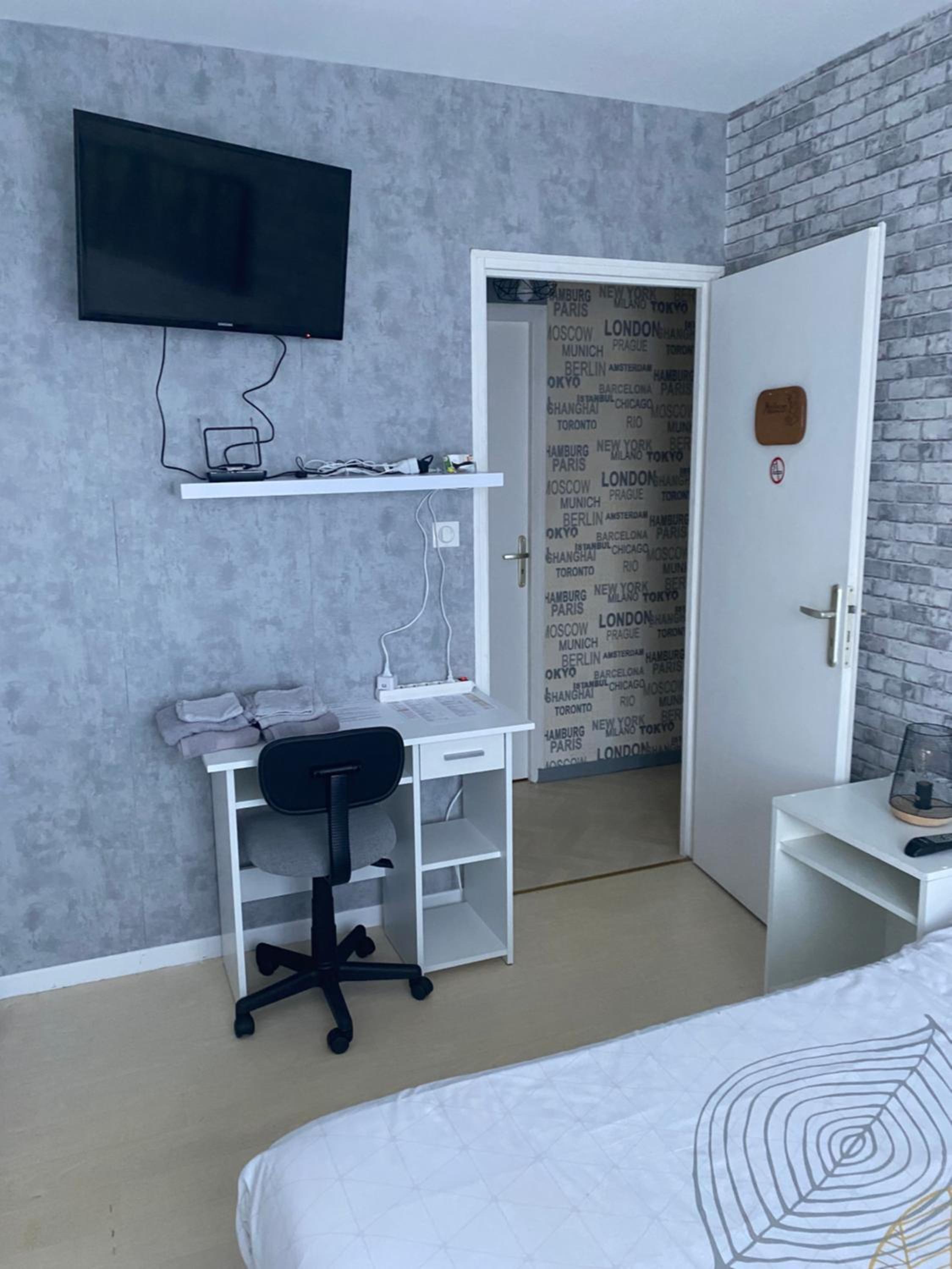 Standard Double Room photo 2