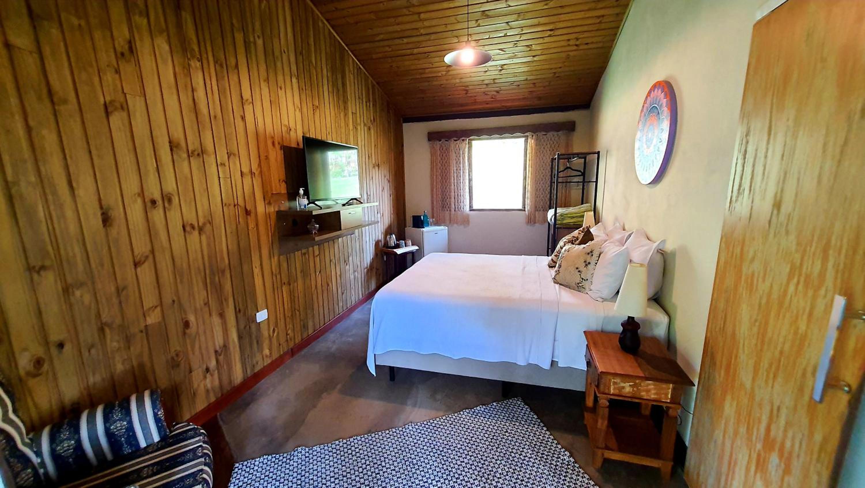 Queen Suite photo 1