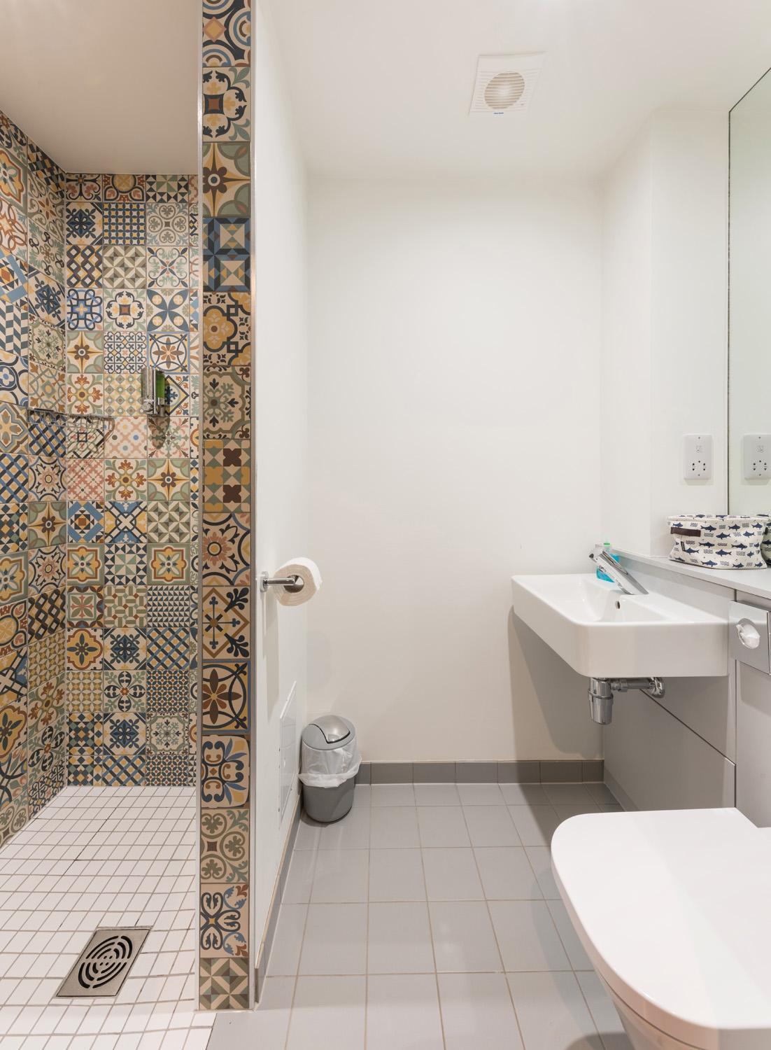 Family Room with Bathroom photo 2