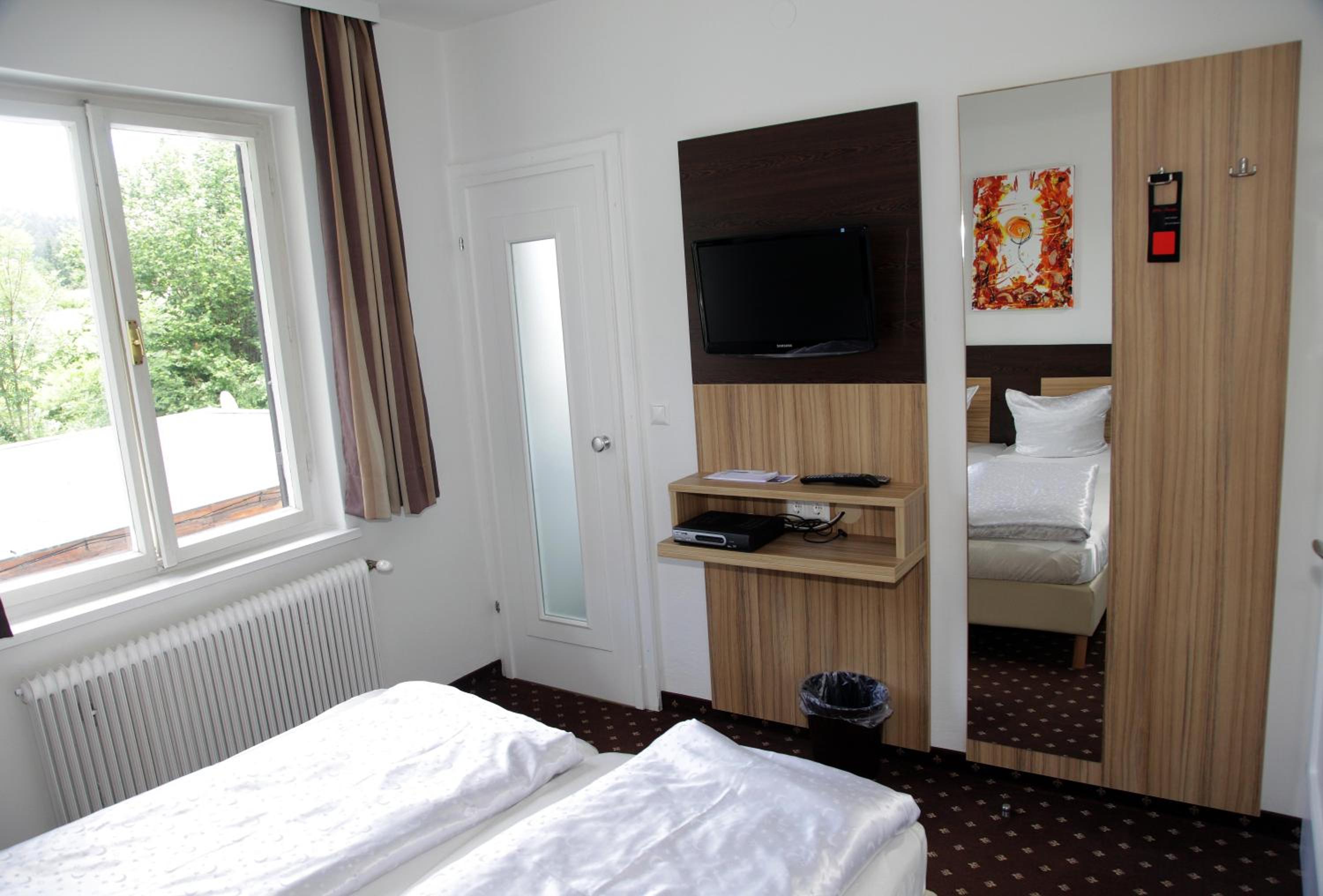 Double Room - Photo 1