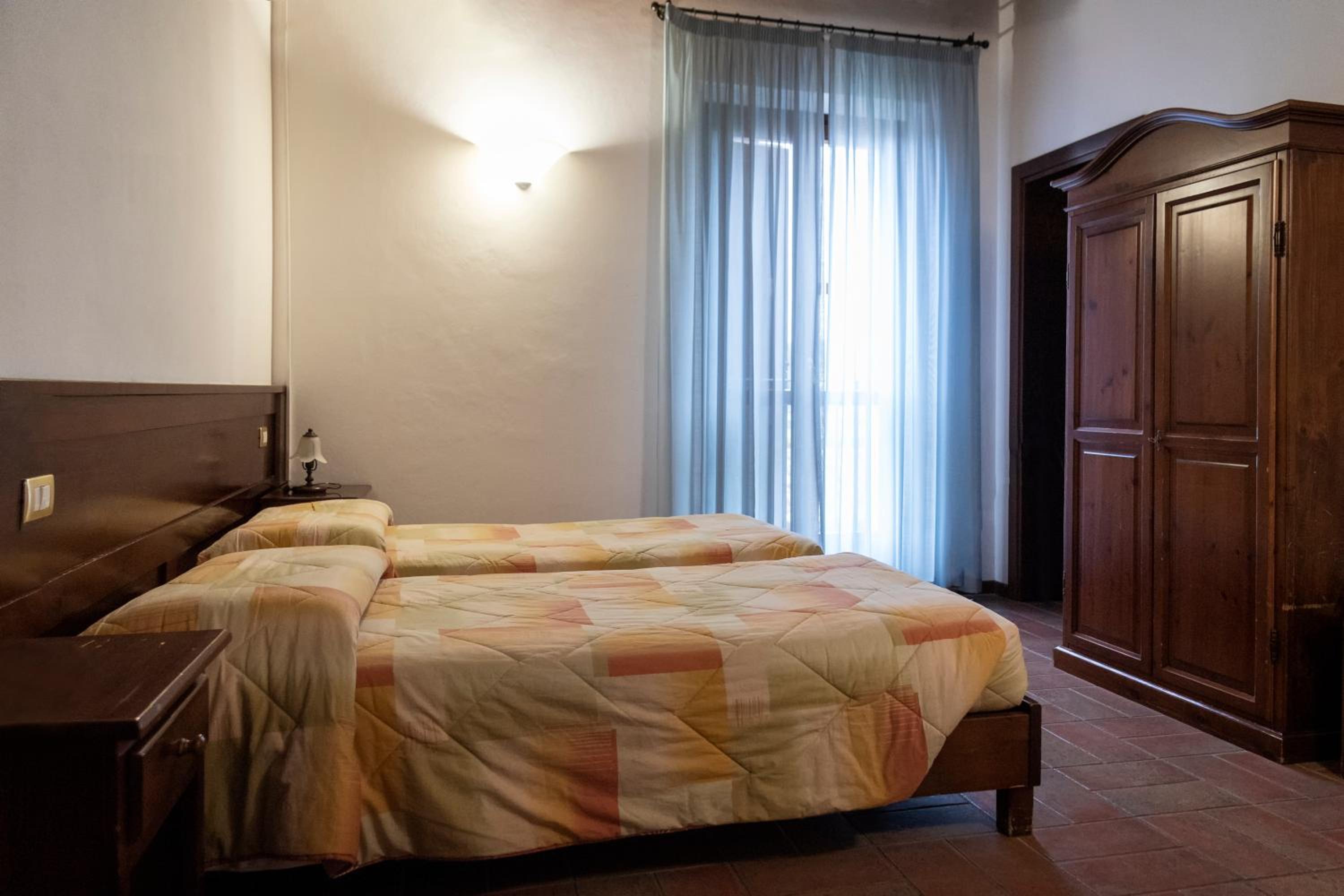 Large Single Room