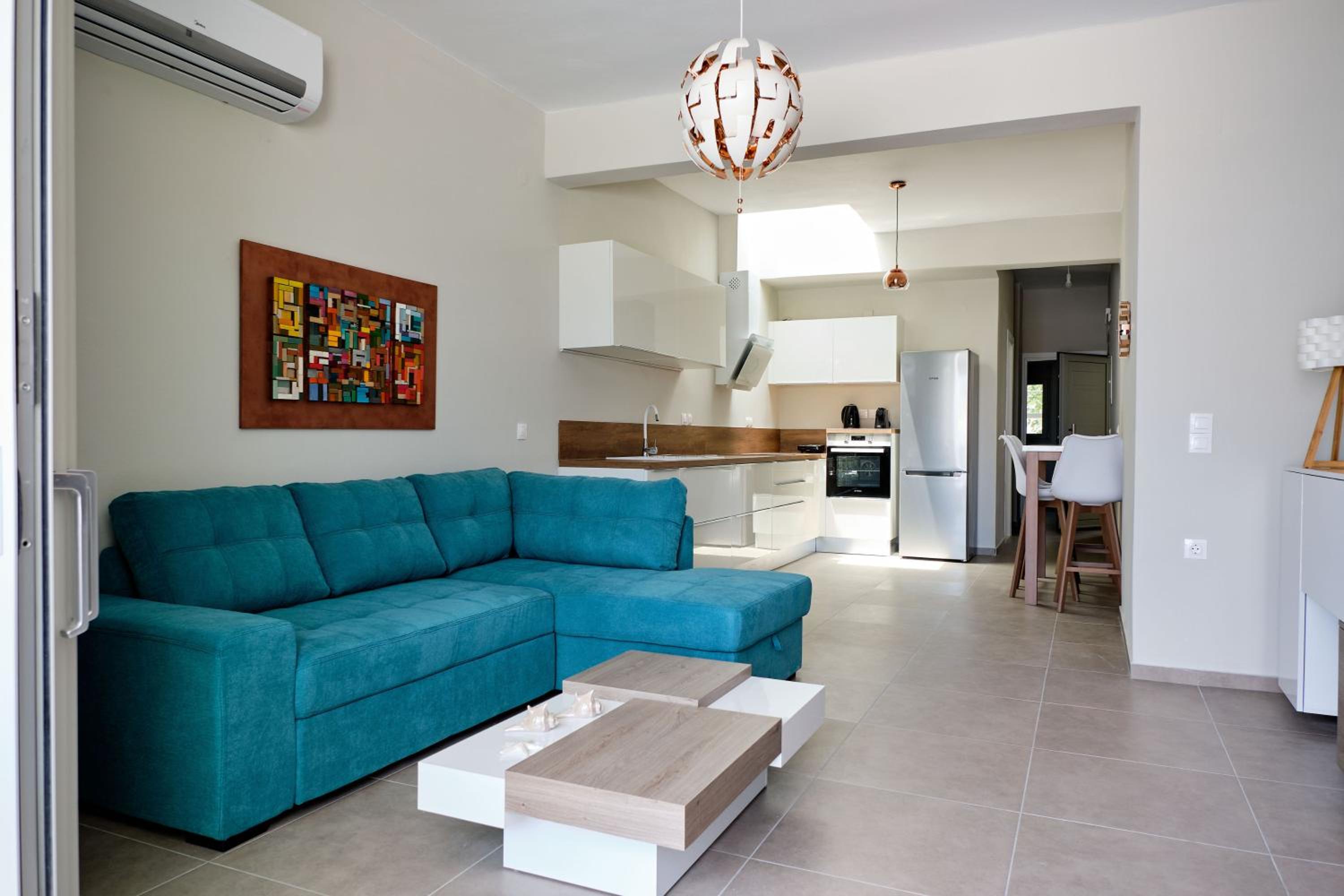 One-Bedroom House photo 1
