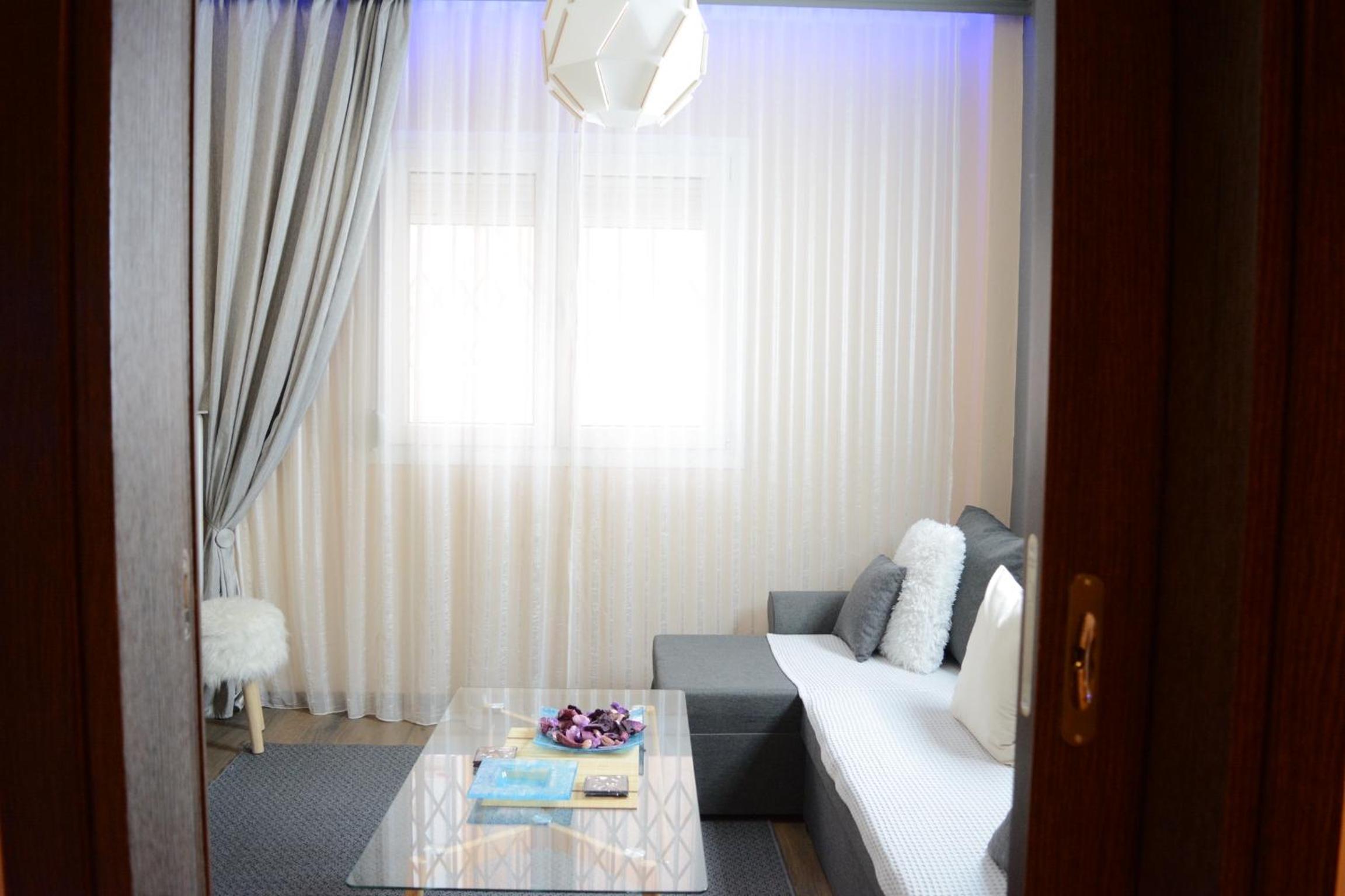 One-Bedroom Apartment - Photo 16