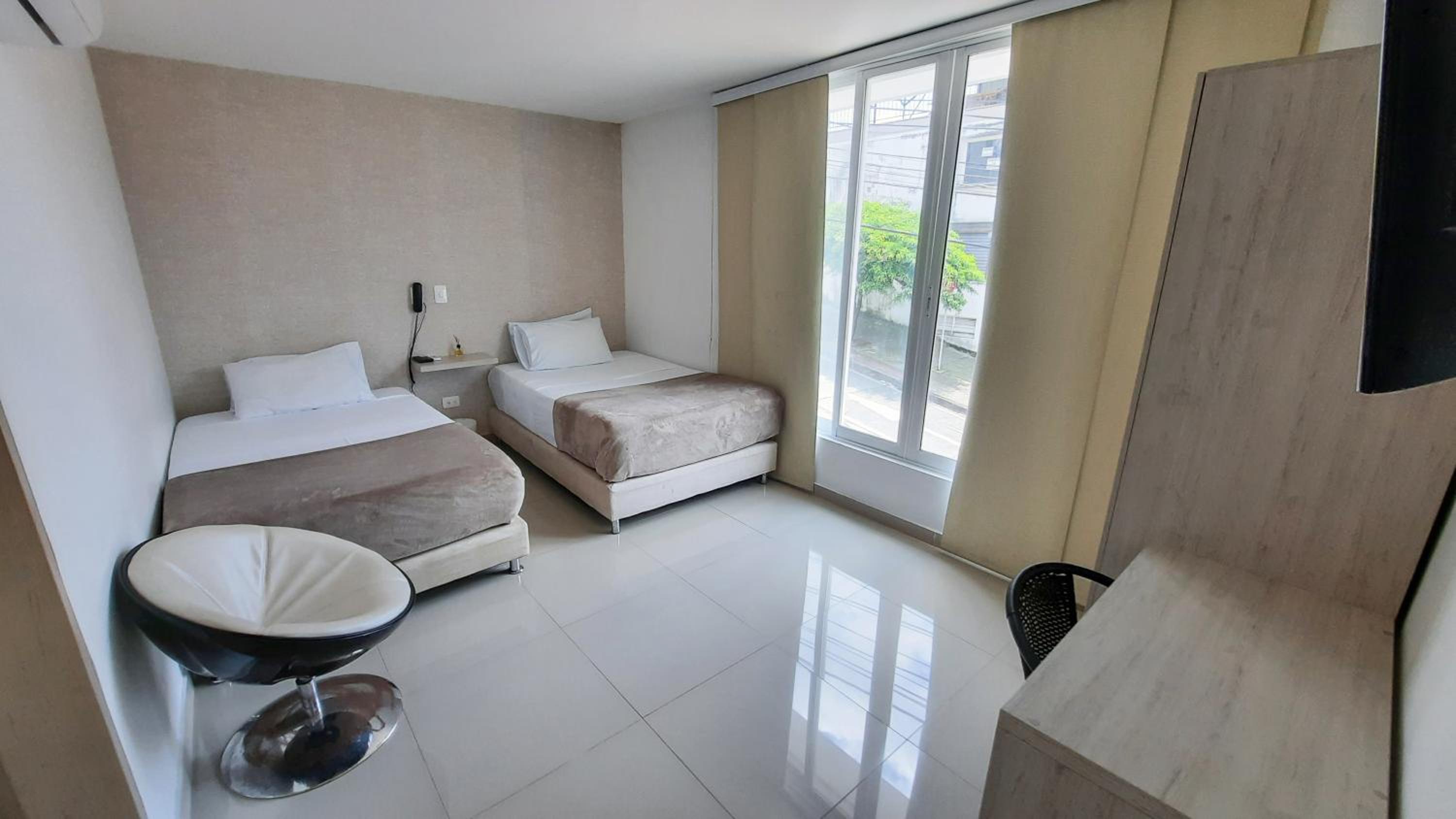 Double Room with Two Double Beds, photo 7