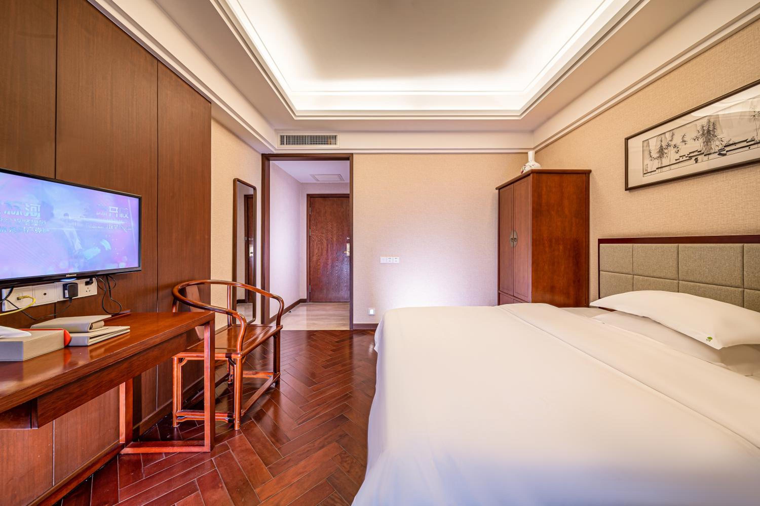 Queen Room with Garden View photo 3