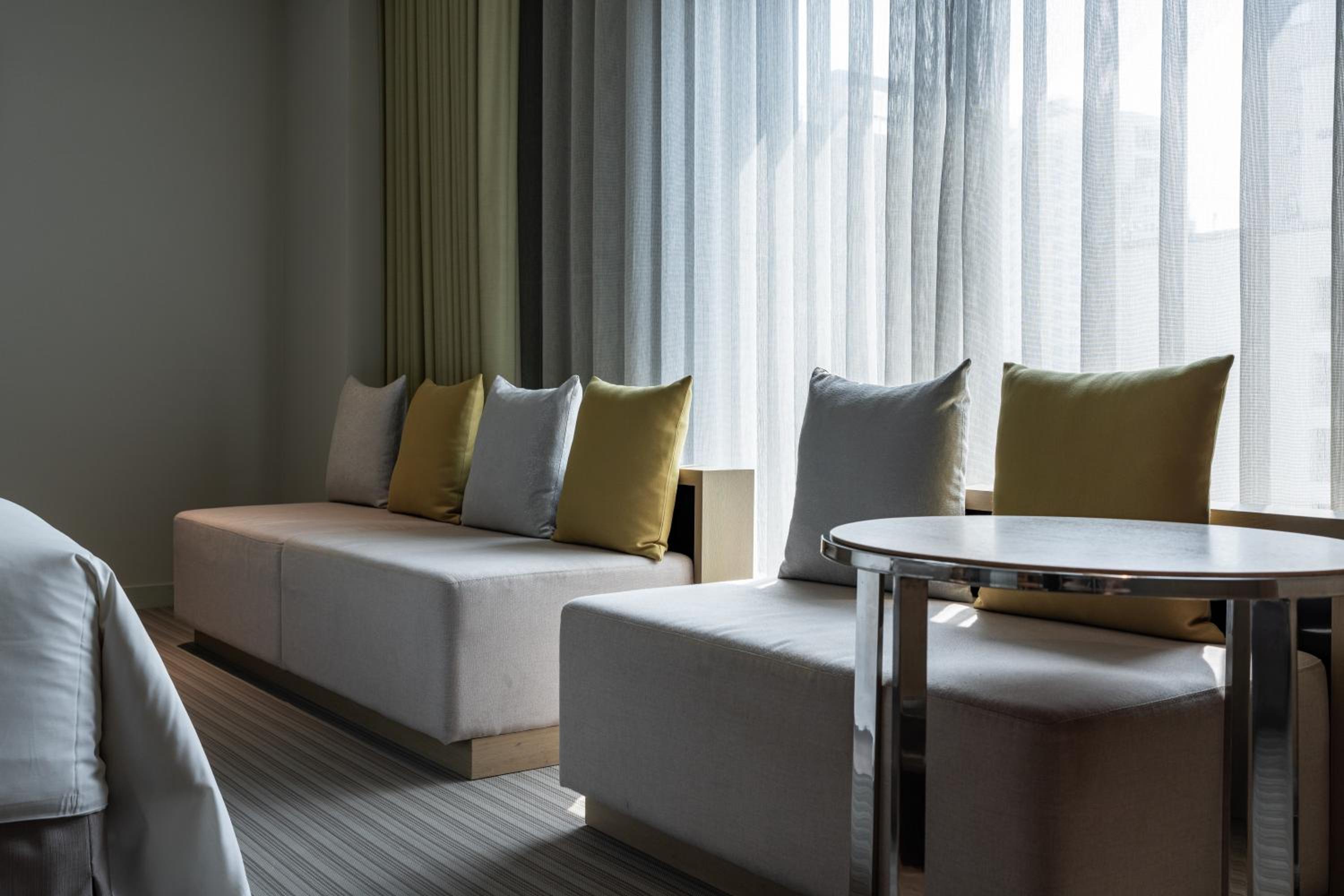 Deluxe Suite photo 2
