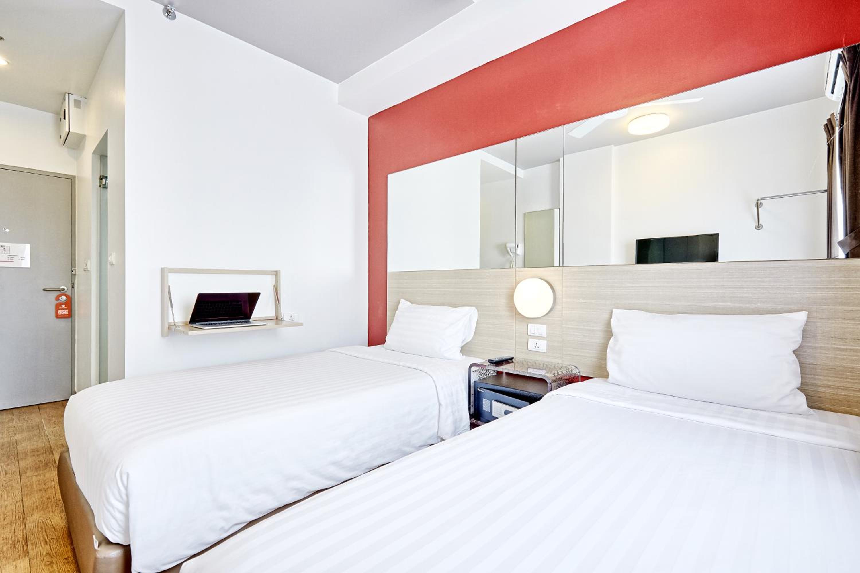 Standard Twin Room photo 2