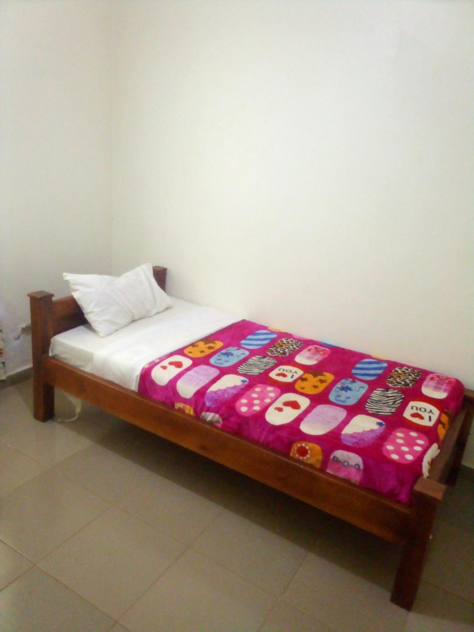 Single Room with Shared Bathroom photo 1