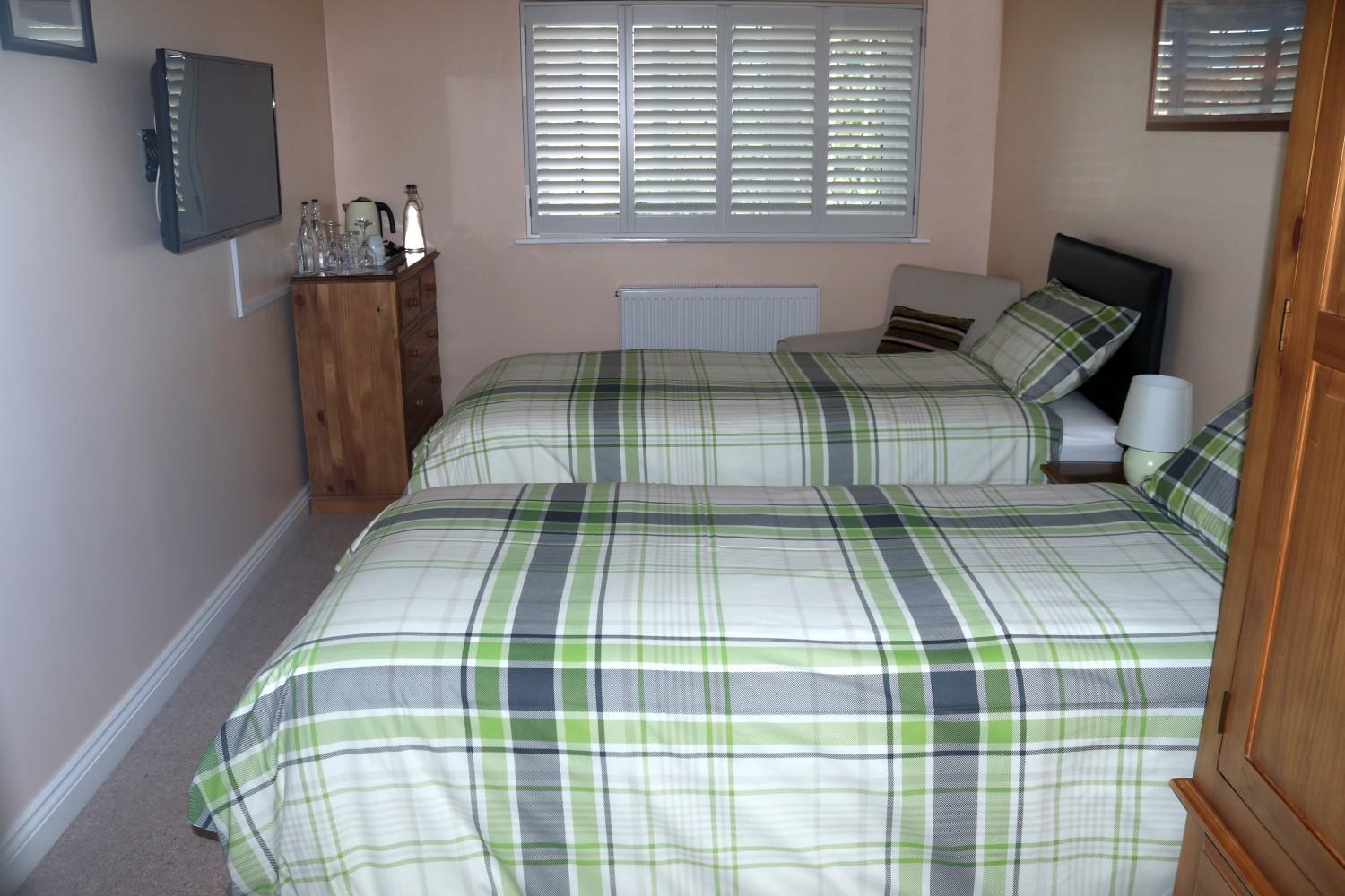 Twin Room with Bathroom photo 1