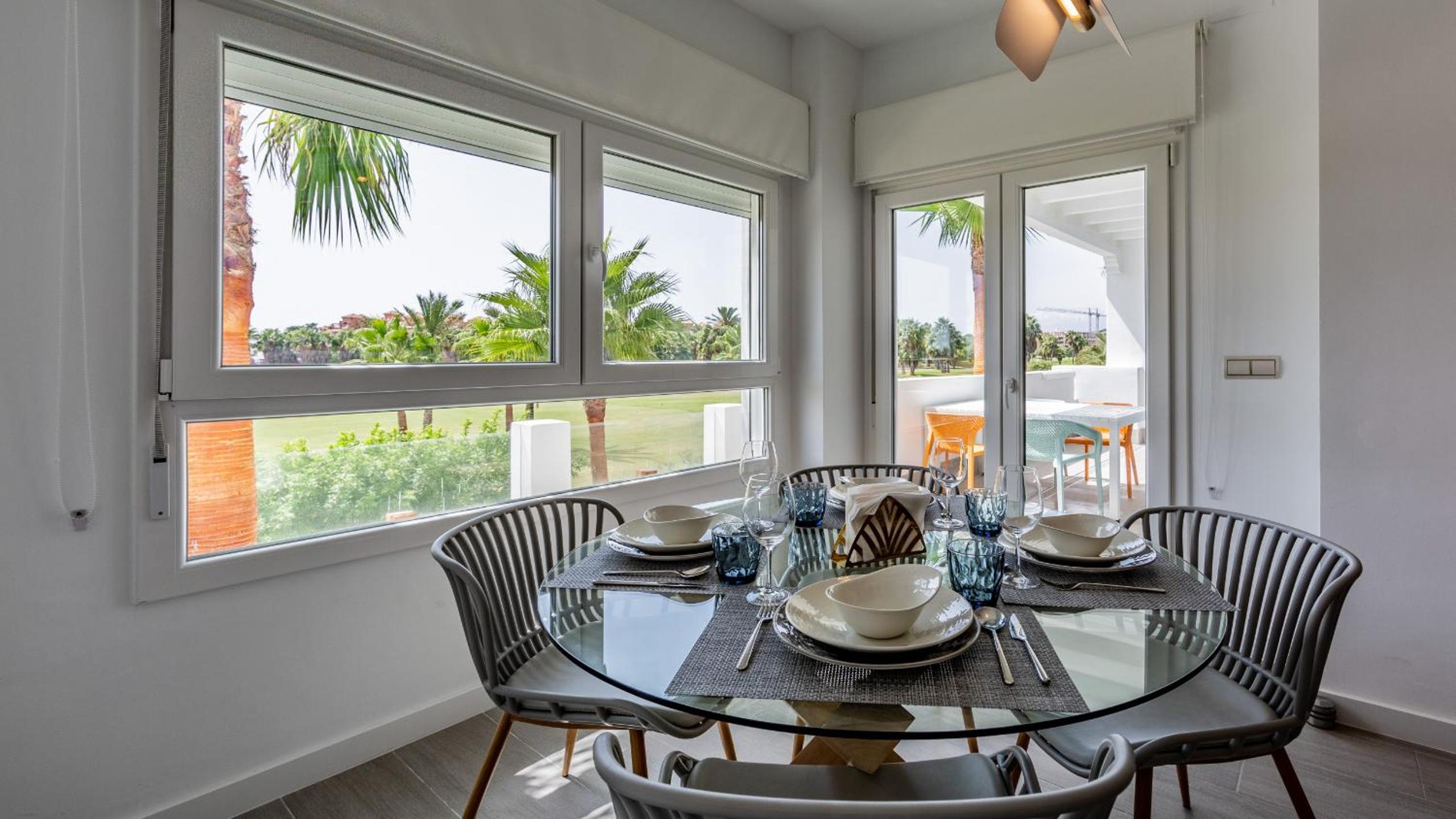 Luxury Apartment with Golf View - Photo 21