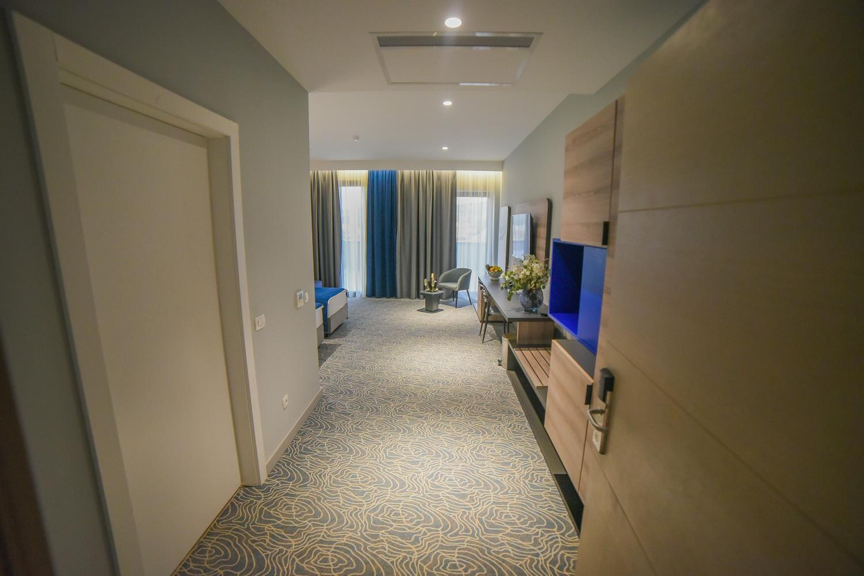 Standard Double or Twin Room photo 2
