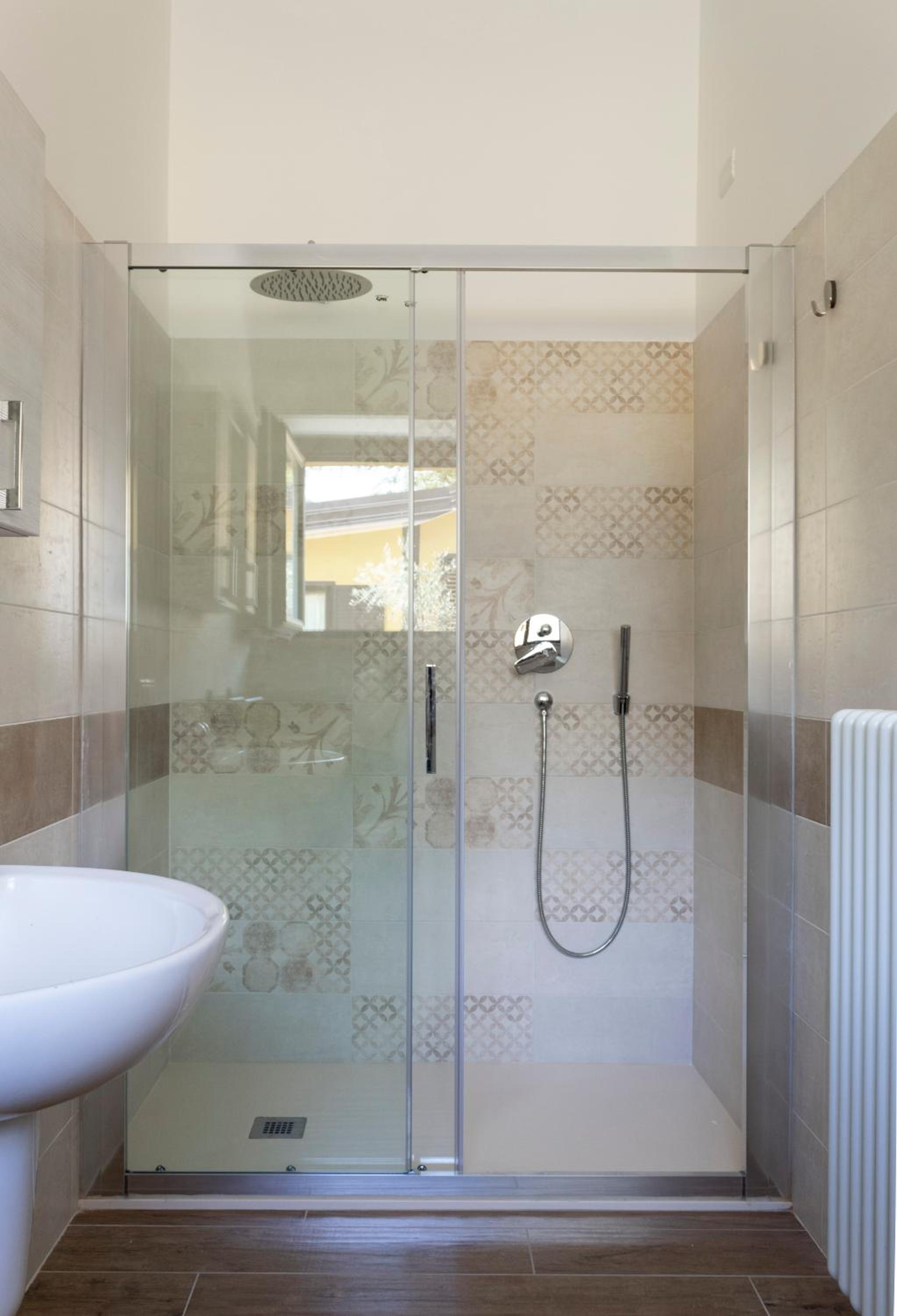 Quadruple Room - Disability Access - Photo 6