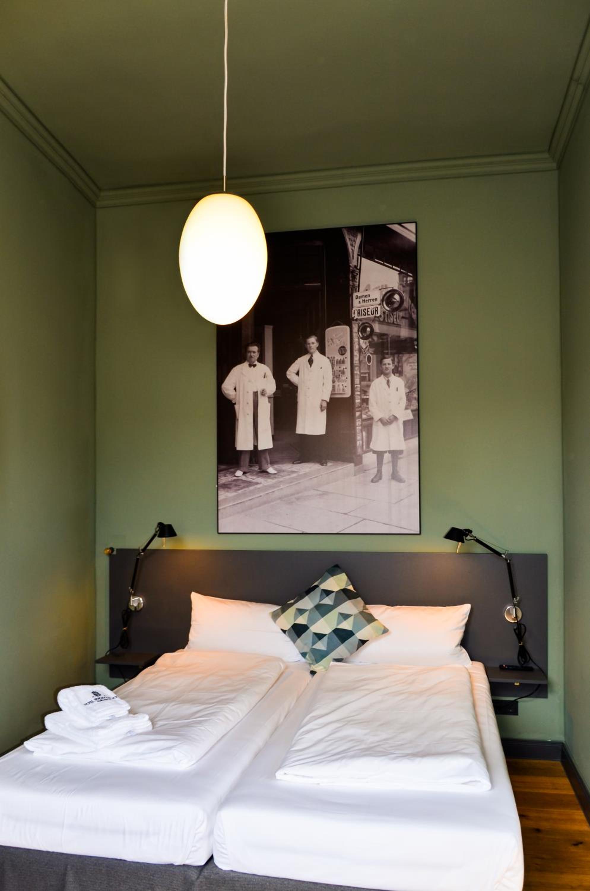 Double Room - Photo 12
