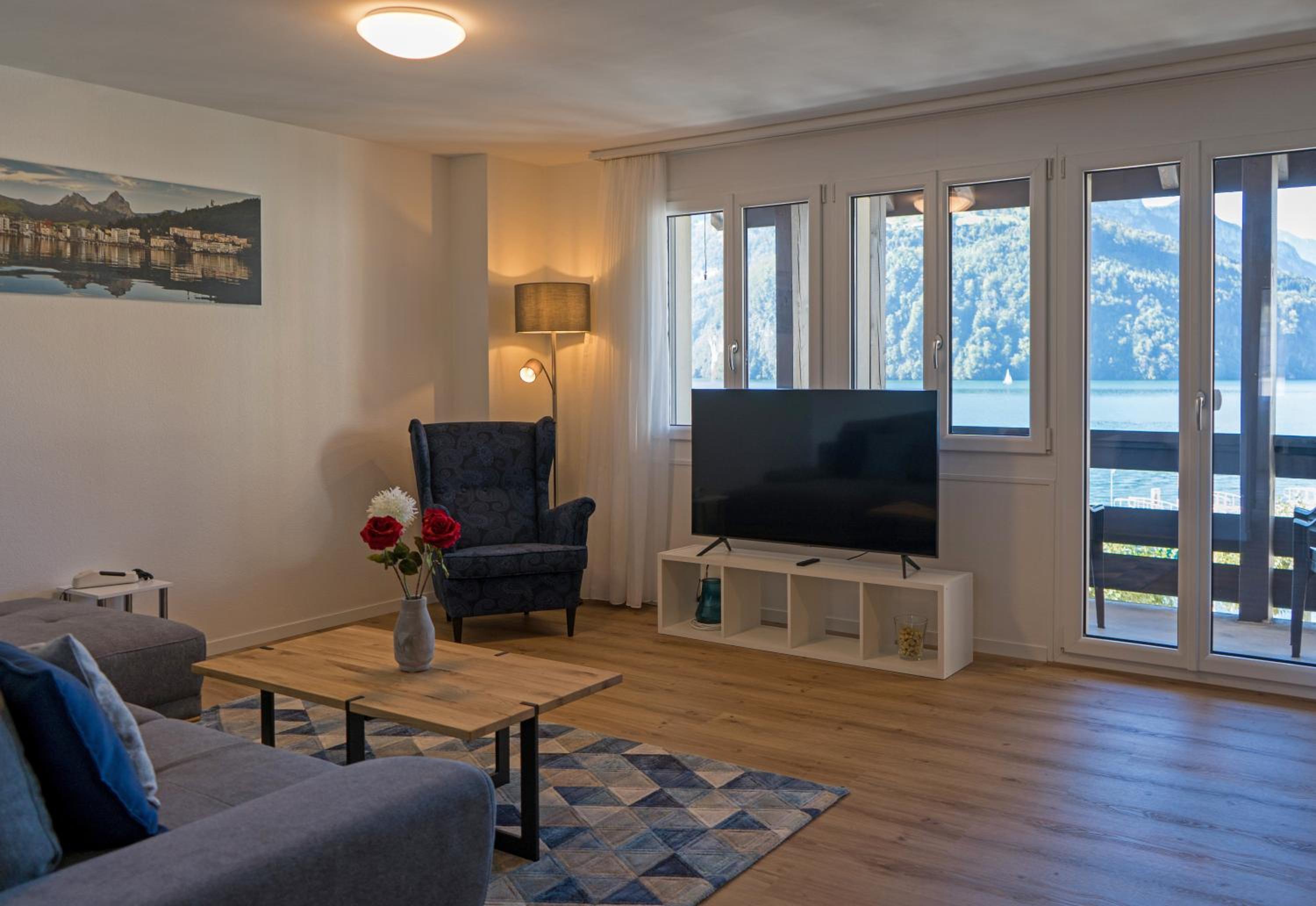 Apartment with Self-Catering and Lake View	 photo 3
