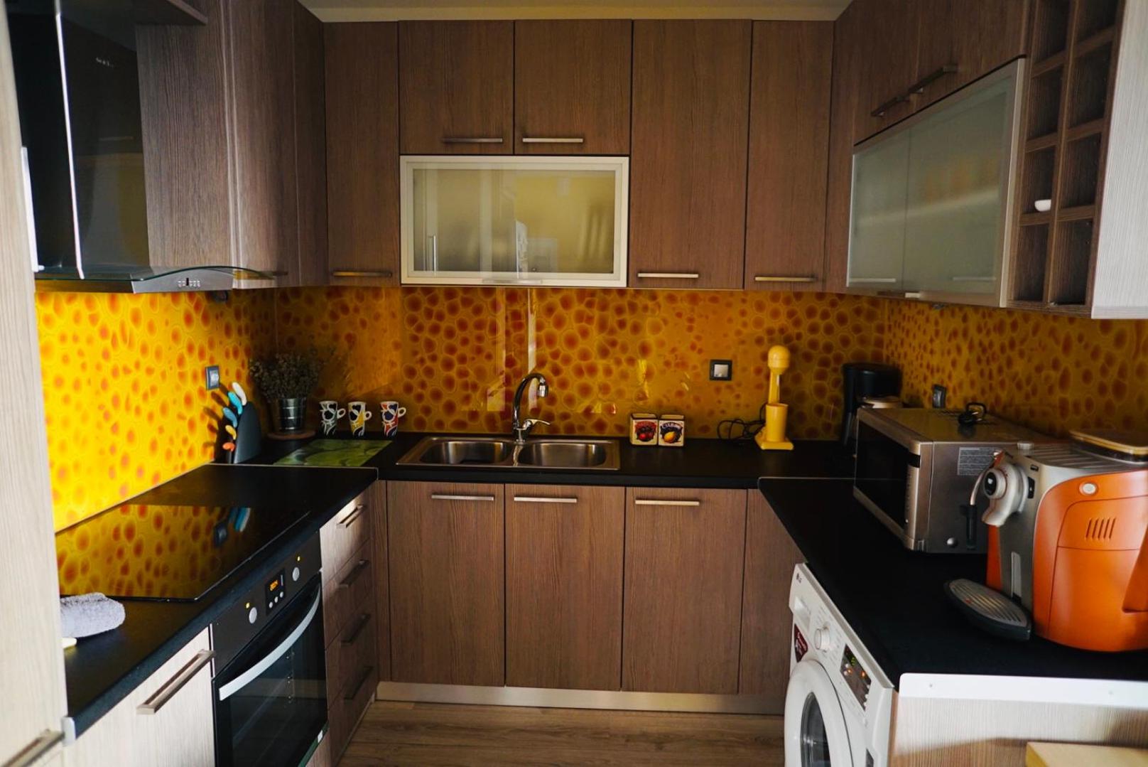 One-Bedroom Apartment - Photo 16