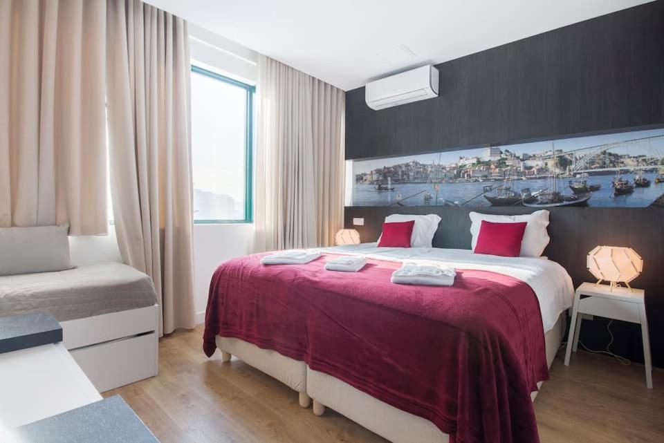 One-Bedroom Apartment - Photo 1