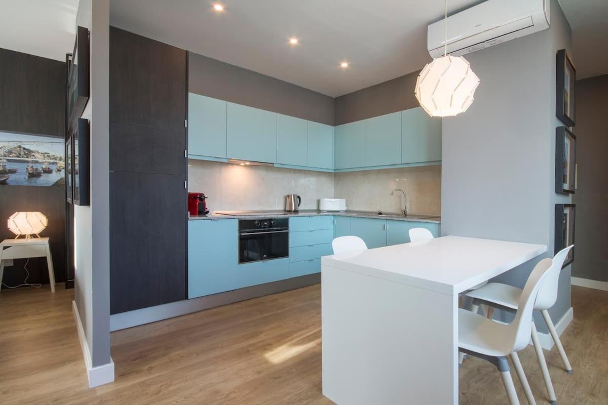 One-Bedroom Apartment - Photo 2