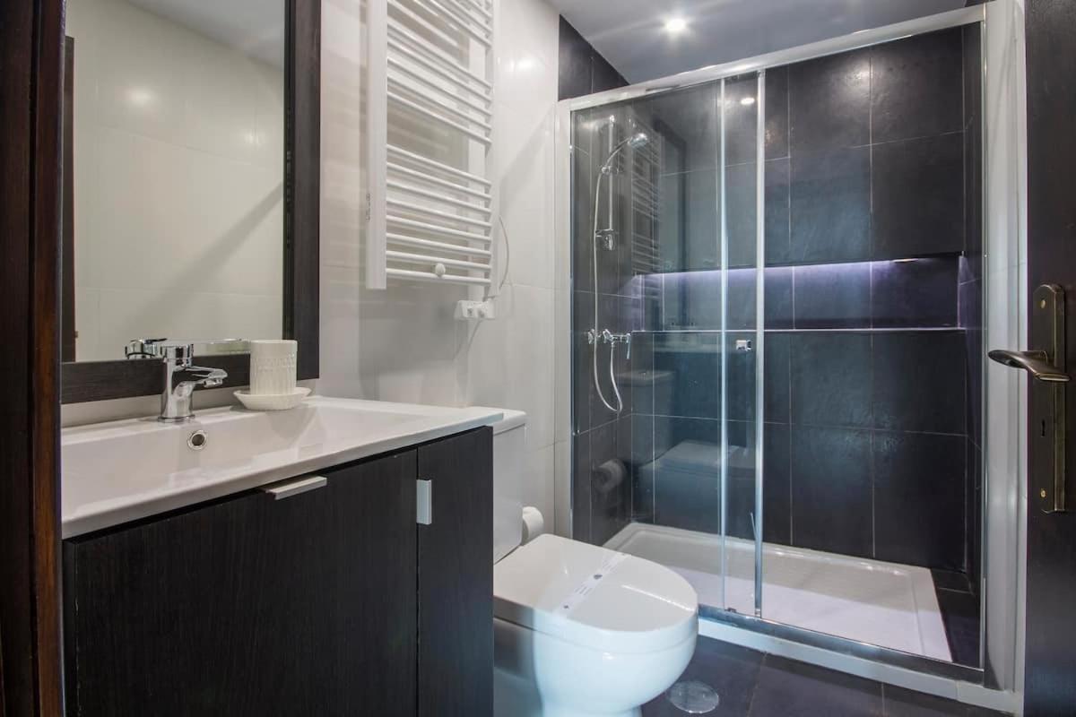One-Bedroom Apartment - Photo 3