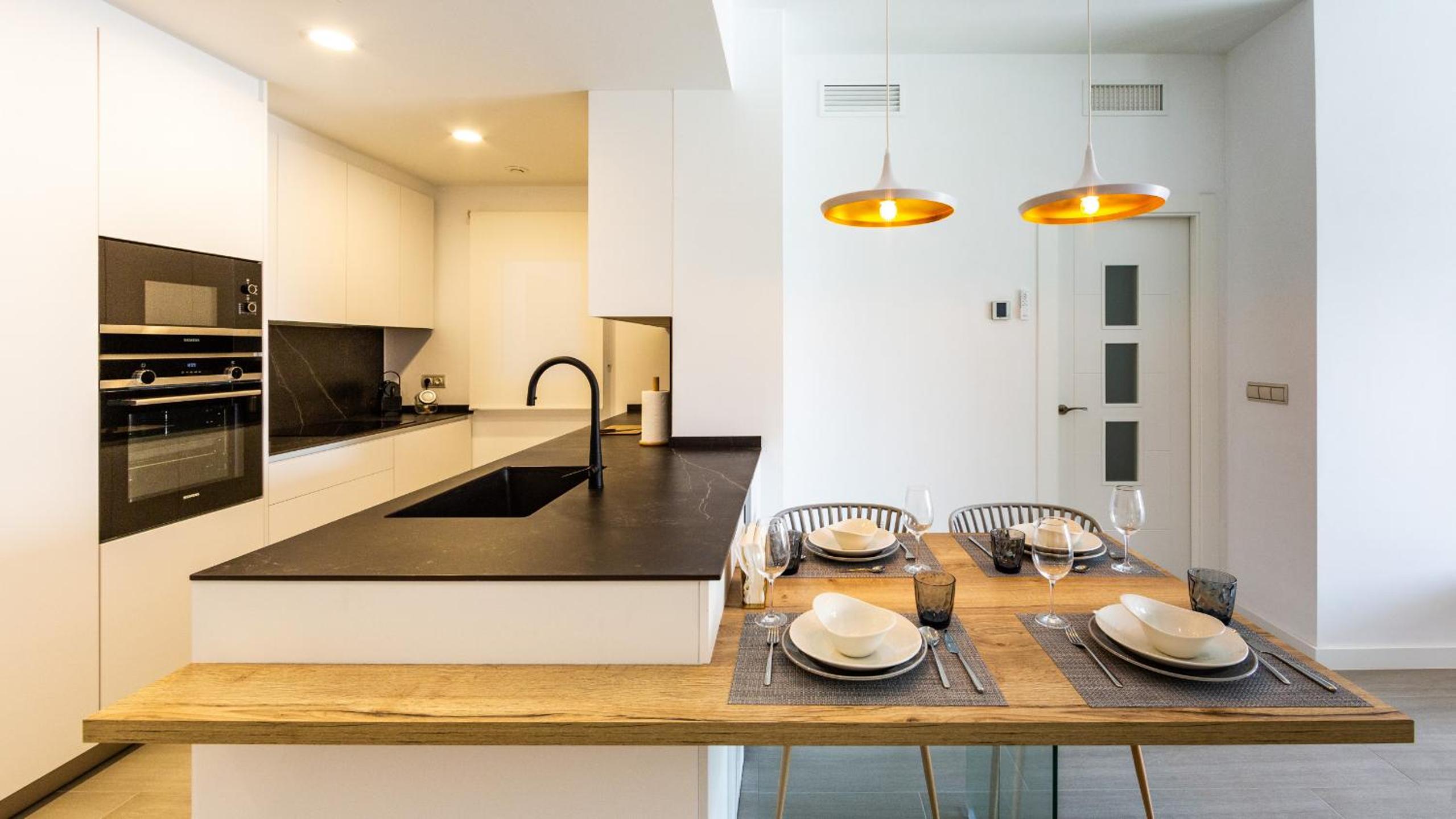 Luxury Apartment with pool view - Photo 15