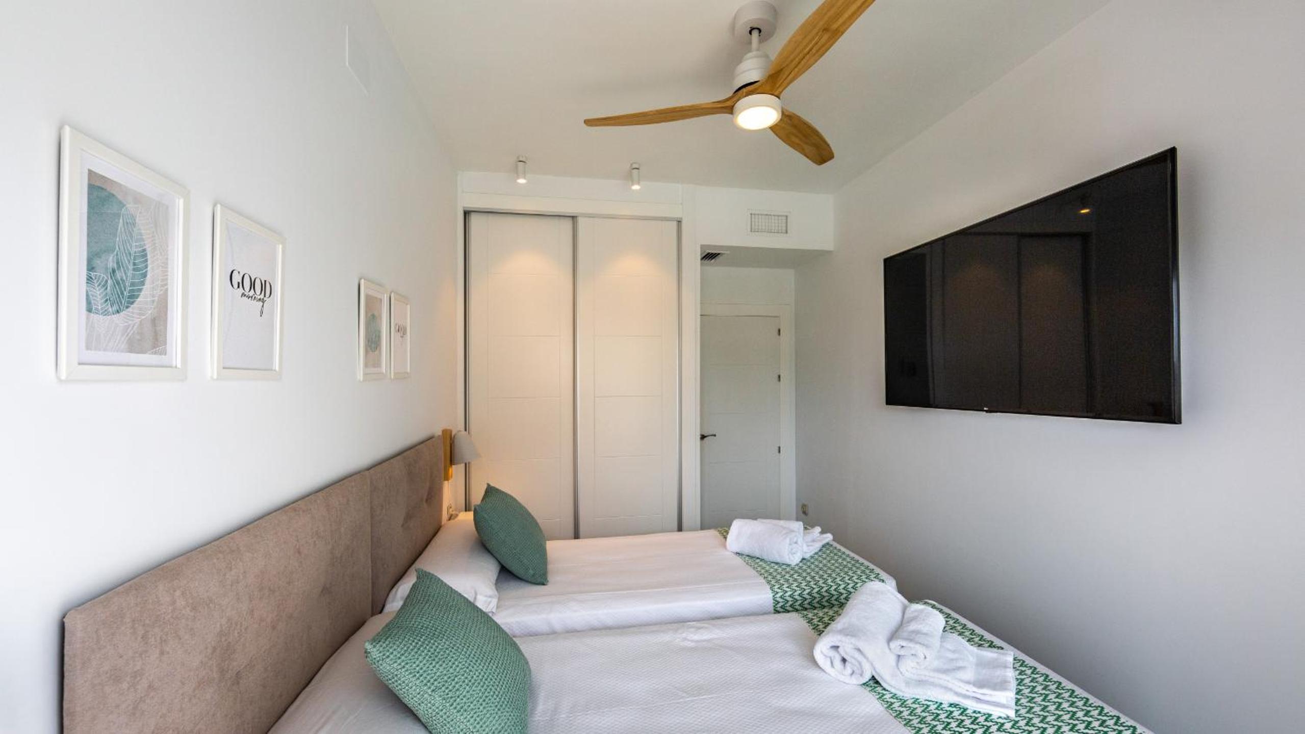 Luxury Apartment with pool view - Photo 18