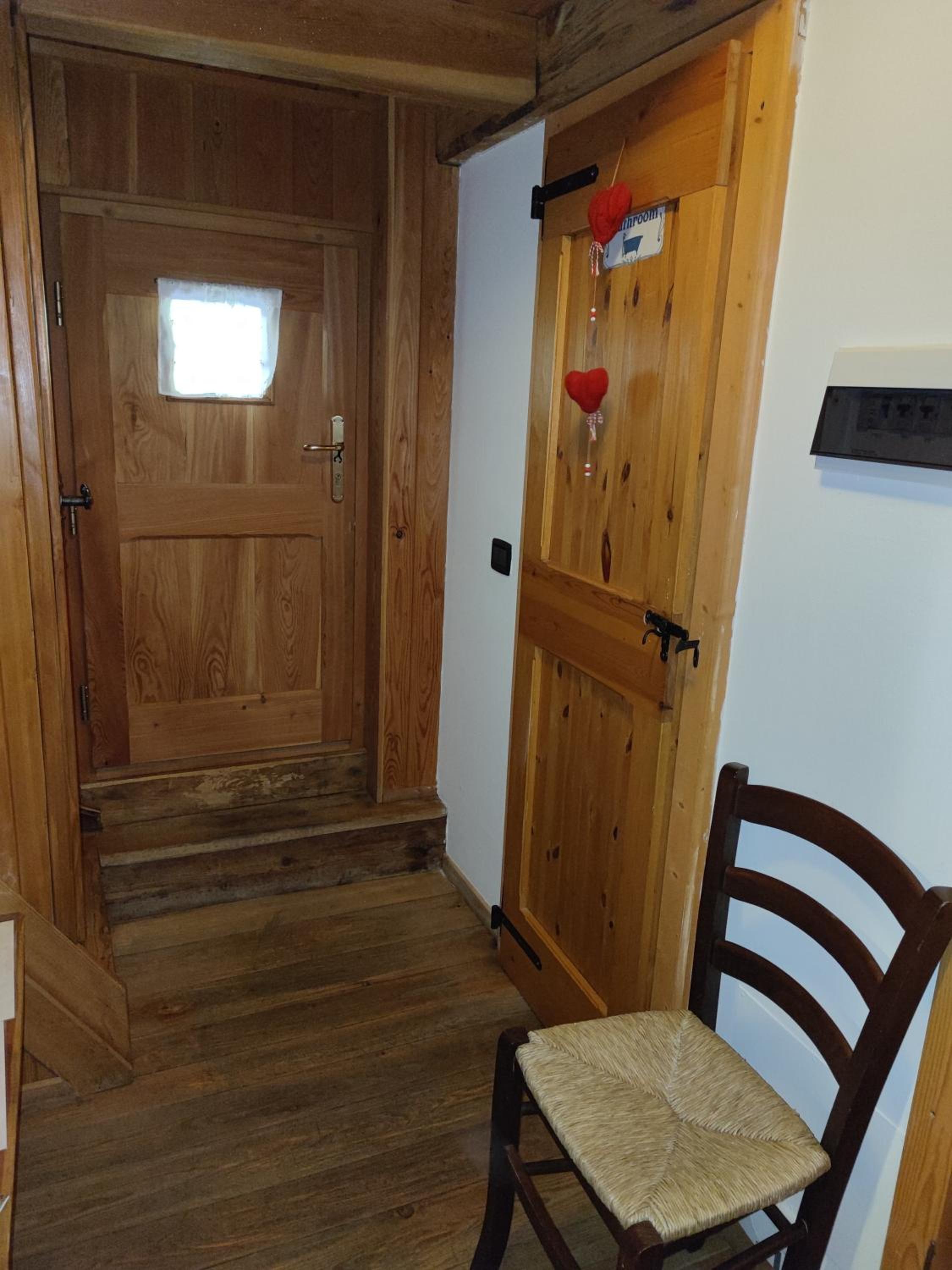 Double or Twin Room - Photo 4