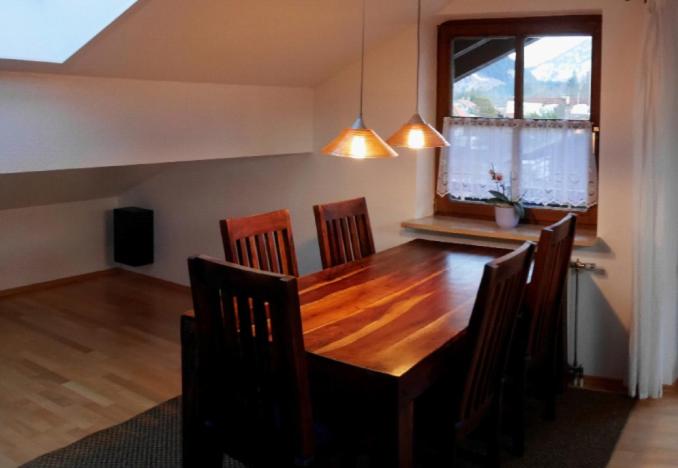 Apartment with Mountain View photo 3