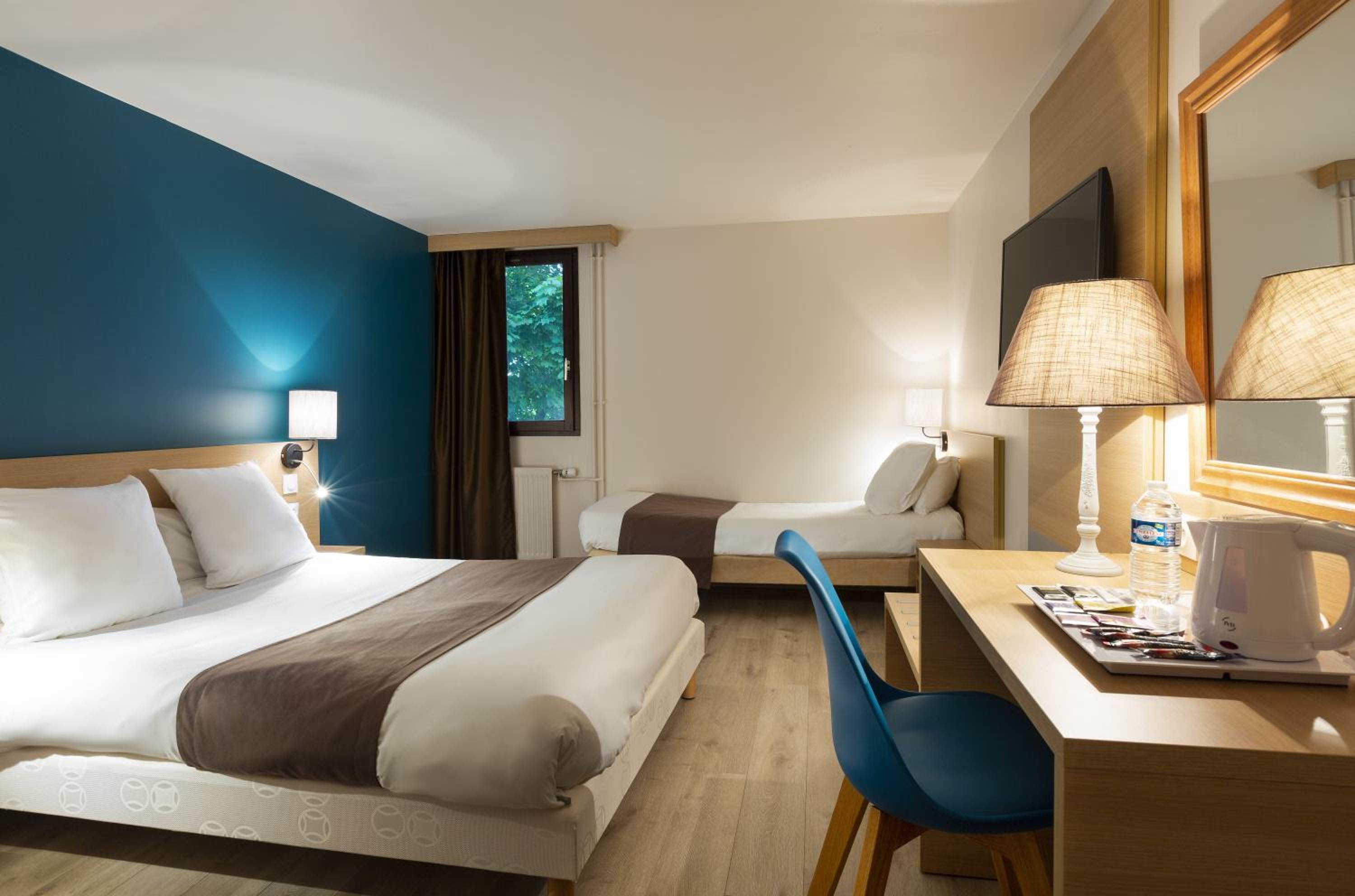 Double Room - Non-Smoking  - Photo 3