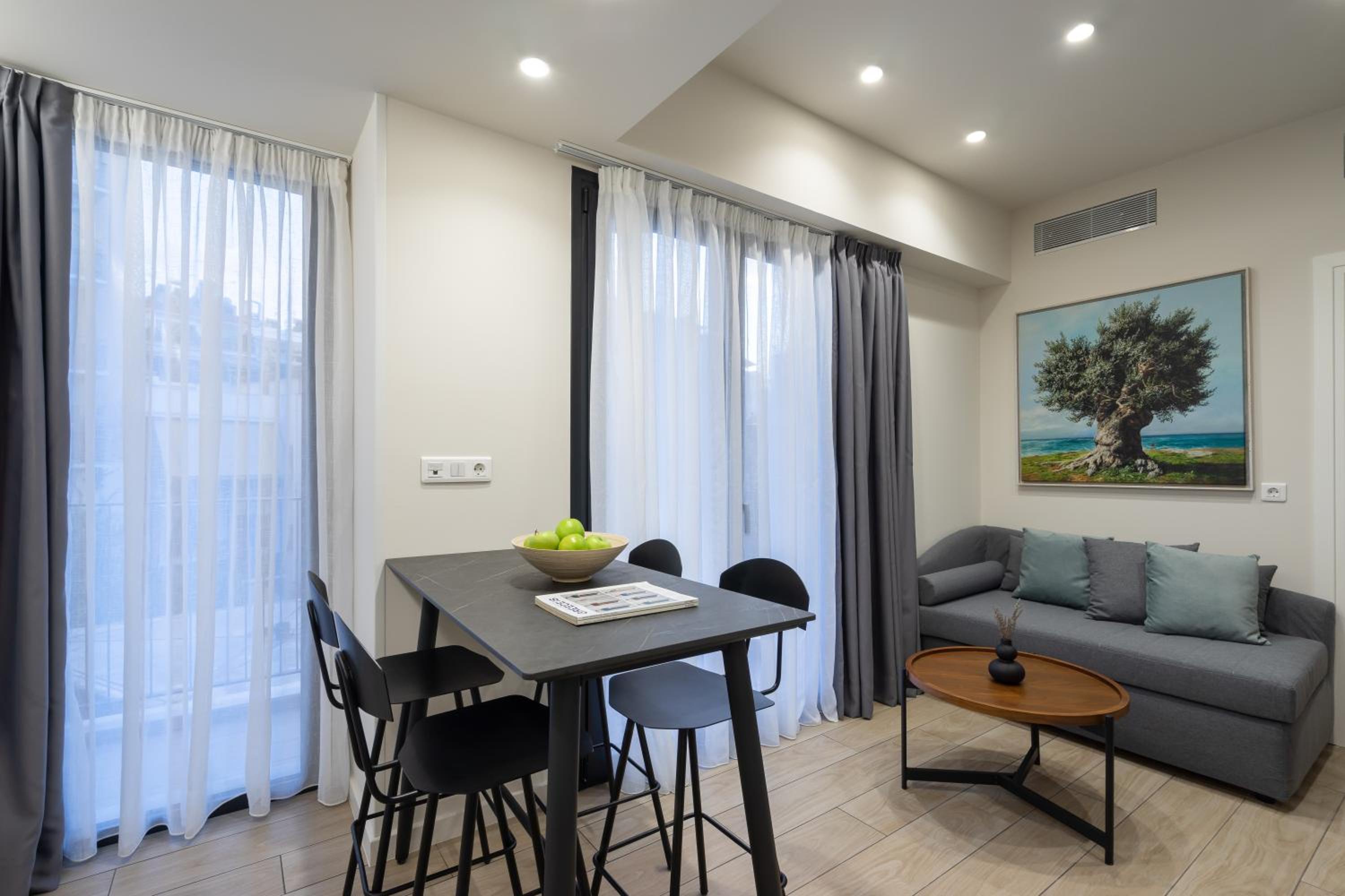 Standard Studio with Balcony photo 1