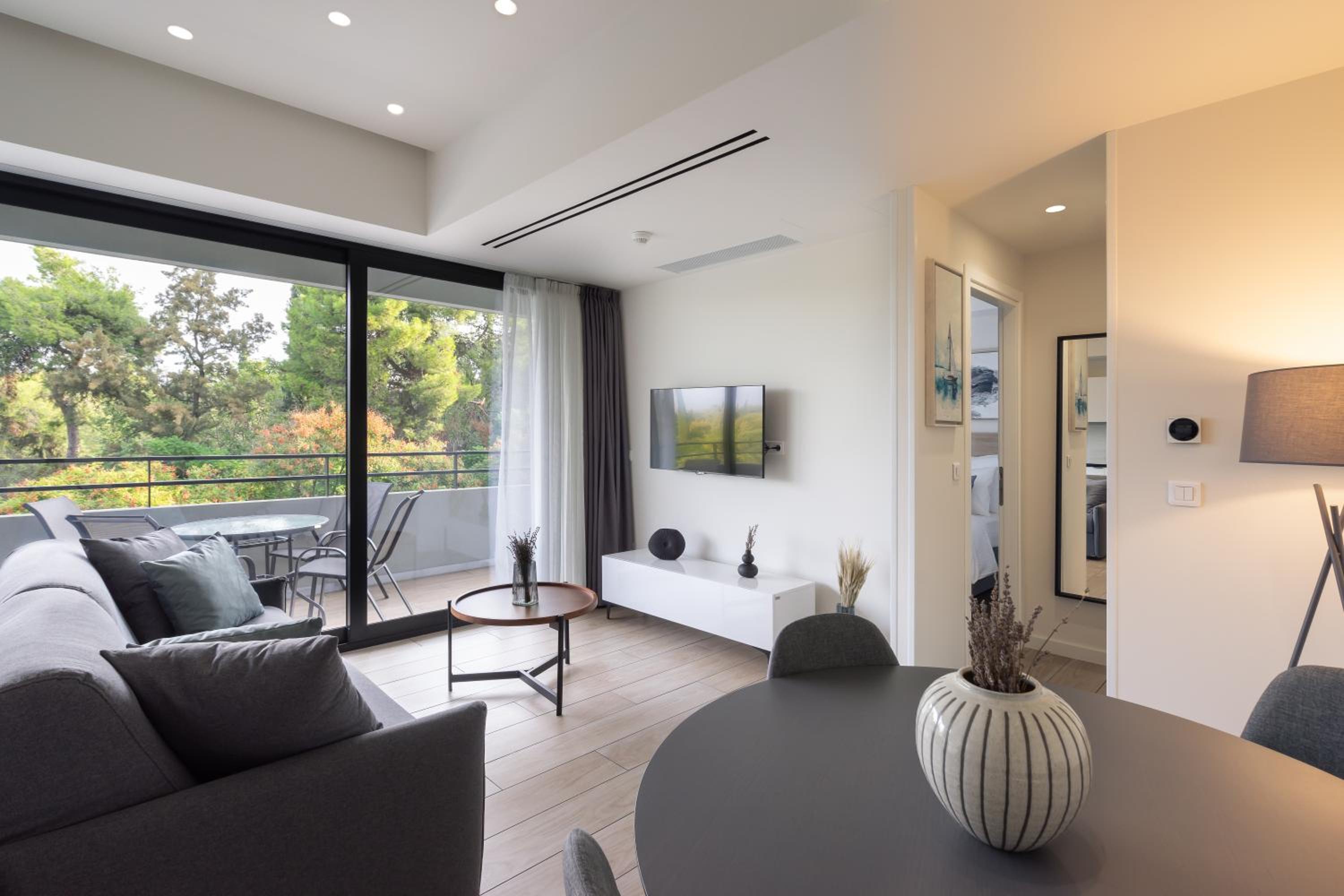 Deluxe Apartment with Balcony photo 1