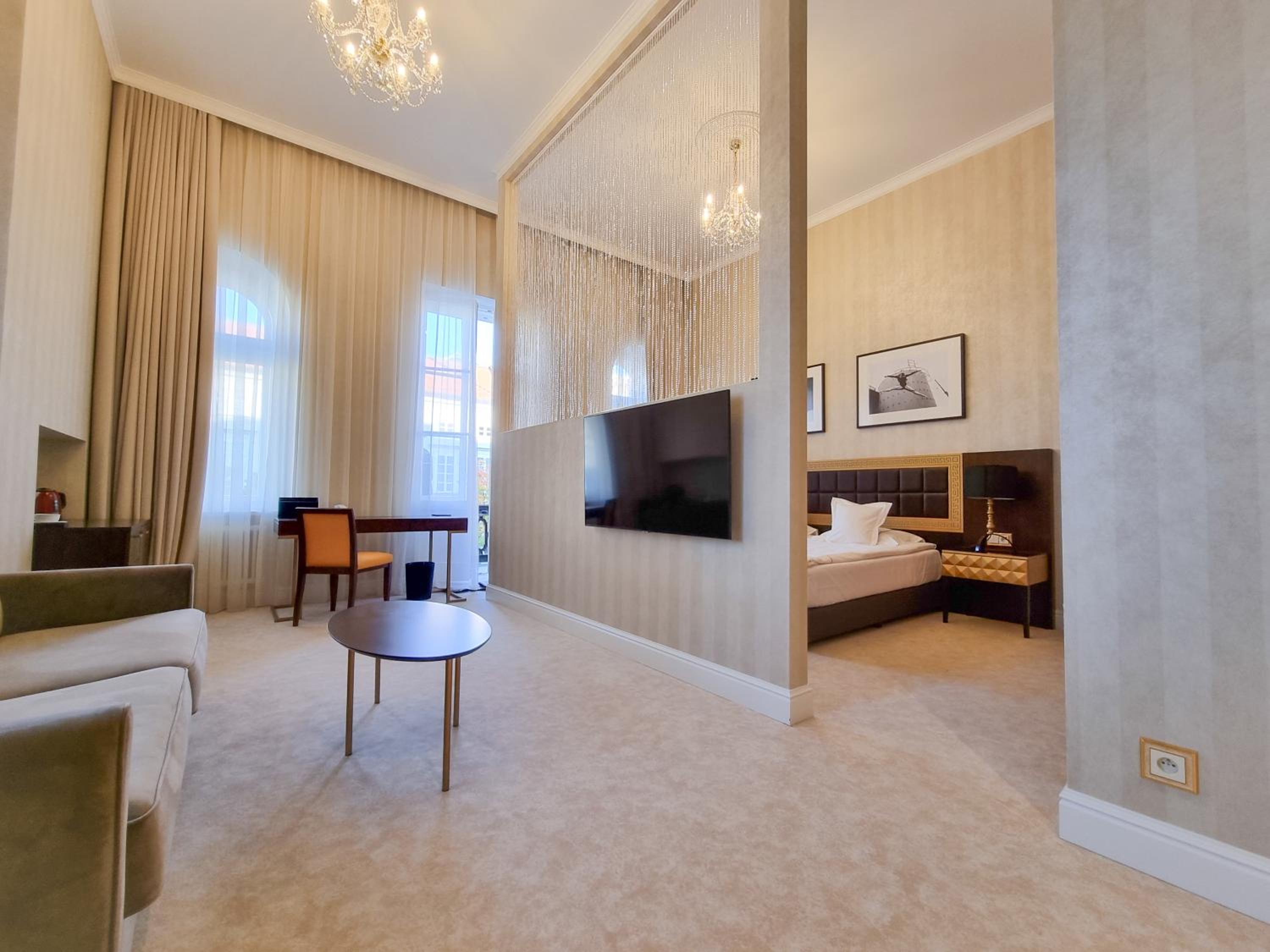 Junior Suite - Photo 1