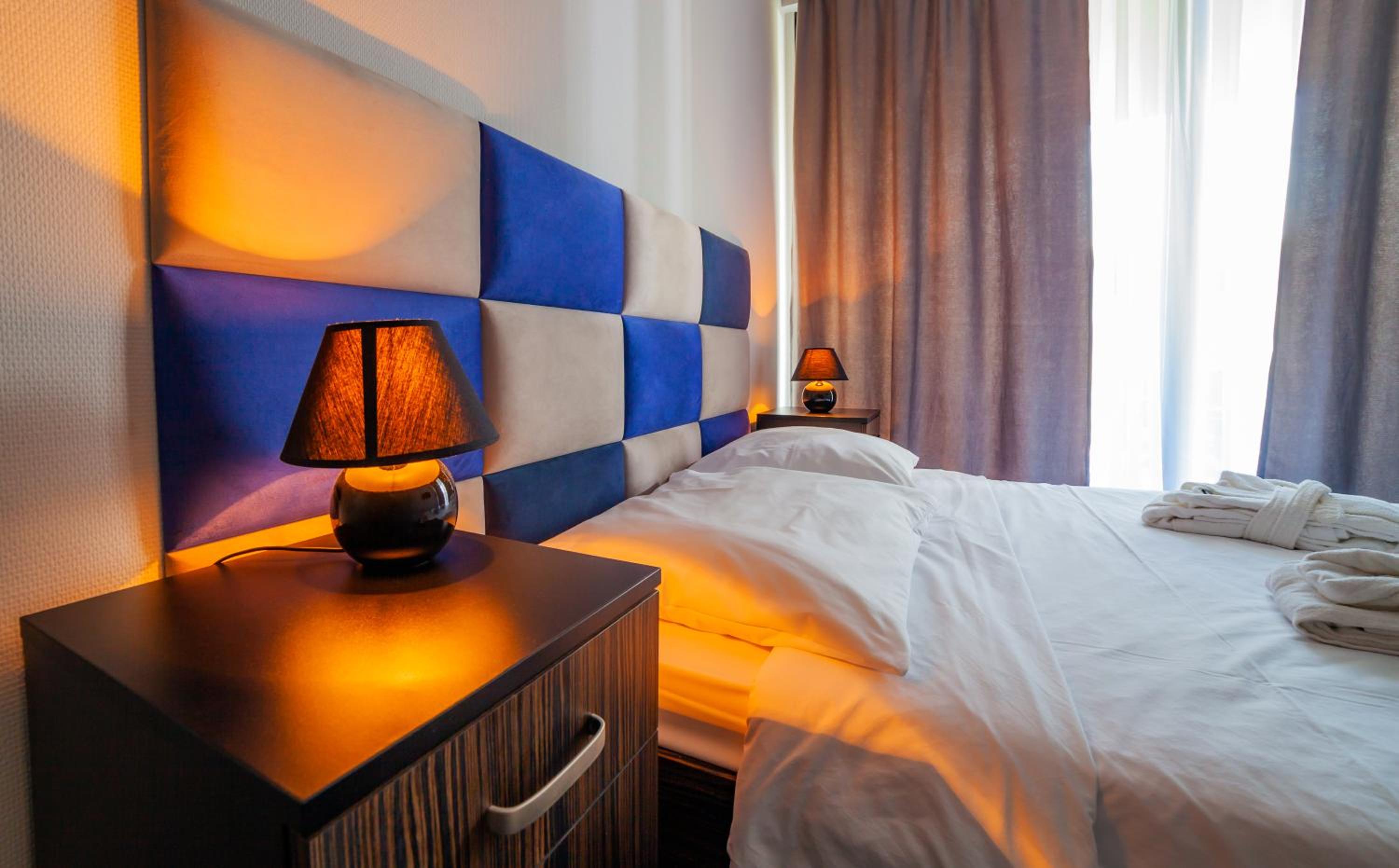Deluxe Double Room with Extra Bed - Photo 6