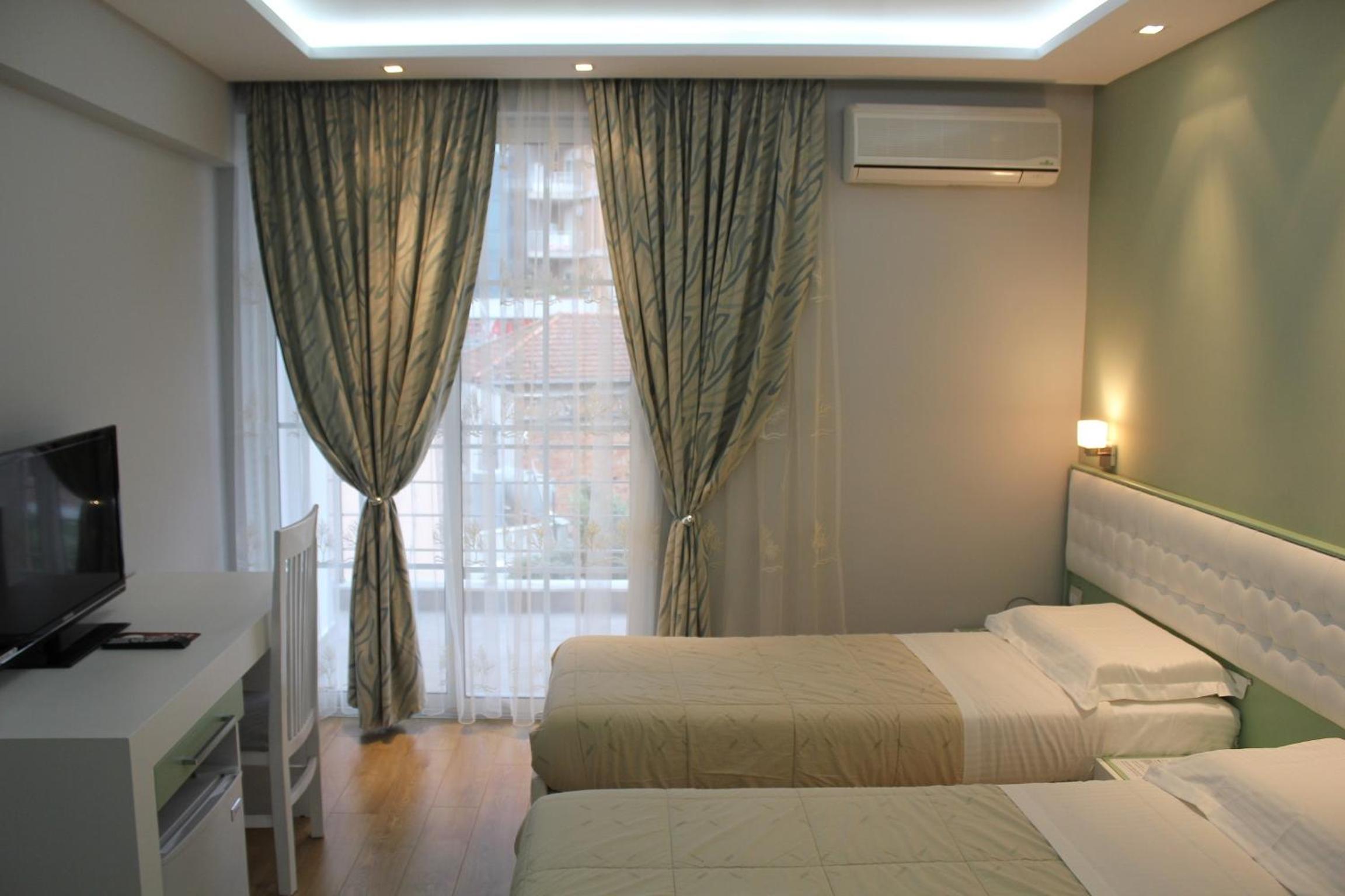 Standard Double or Twin Room with Balcony photo 2
