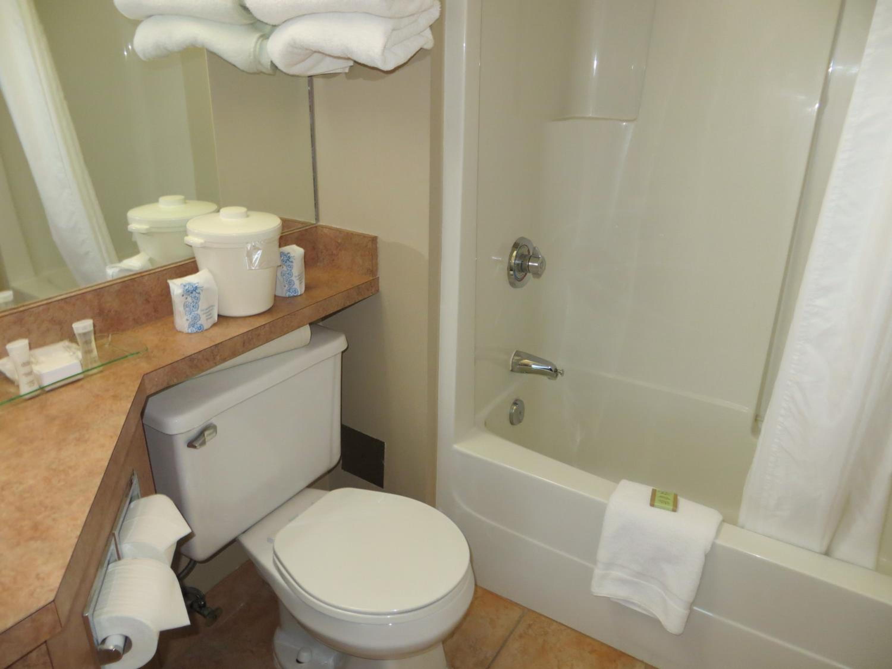 King Room - Non-Smoking - Photo 2