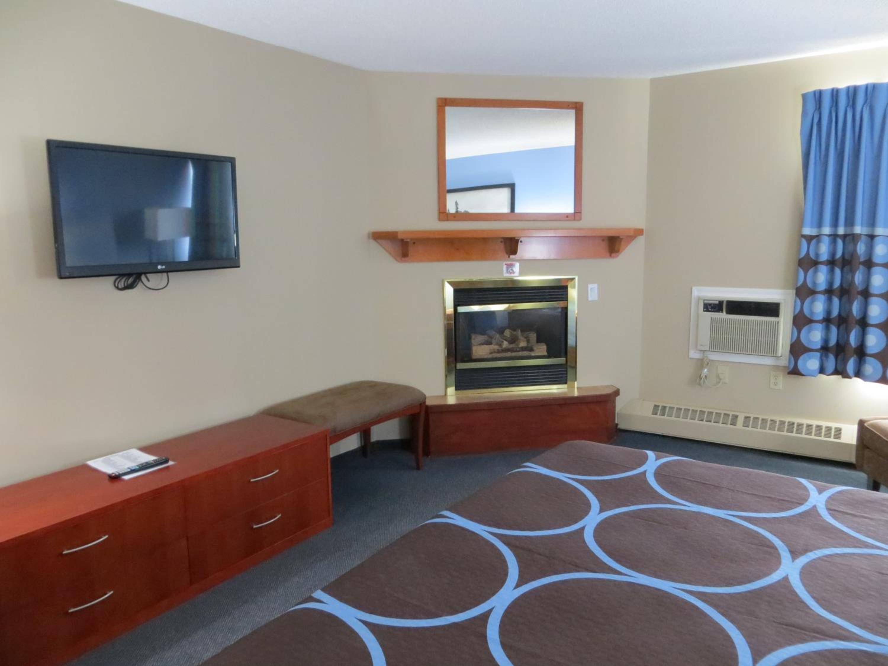 King Room - Non-Smoking - Photo 4