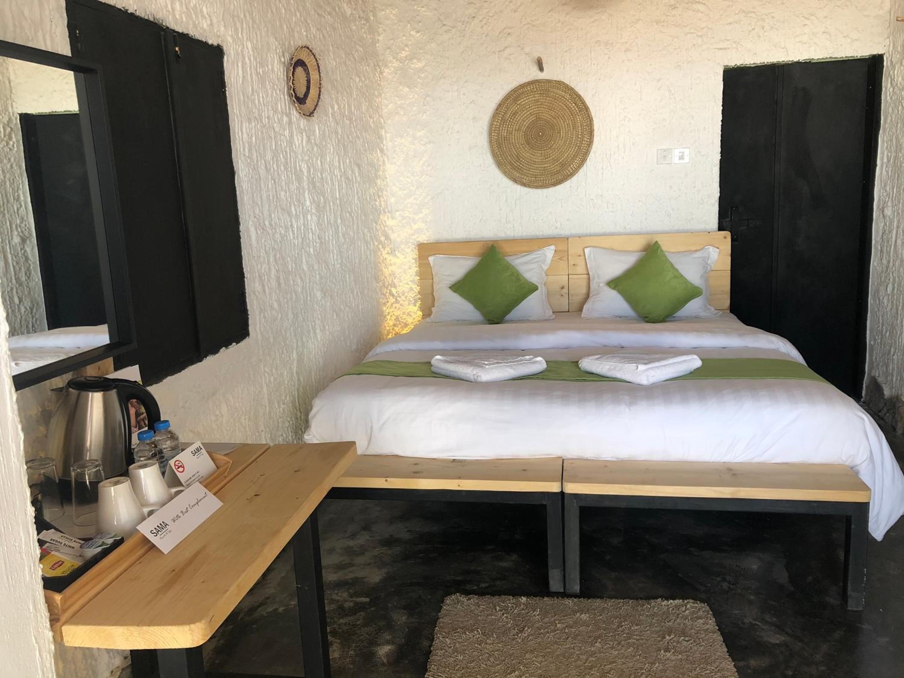 Mountain View Room - Photo 6