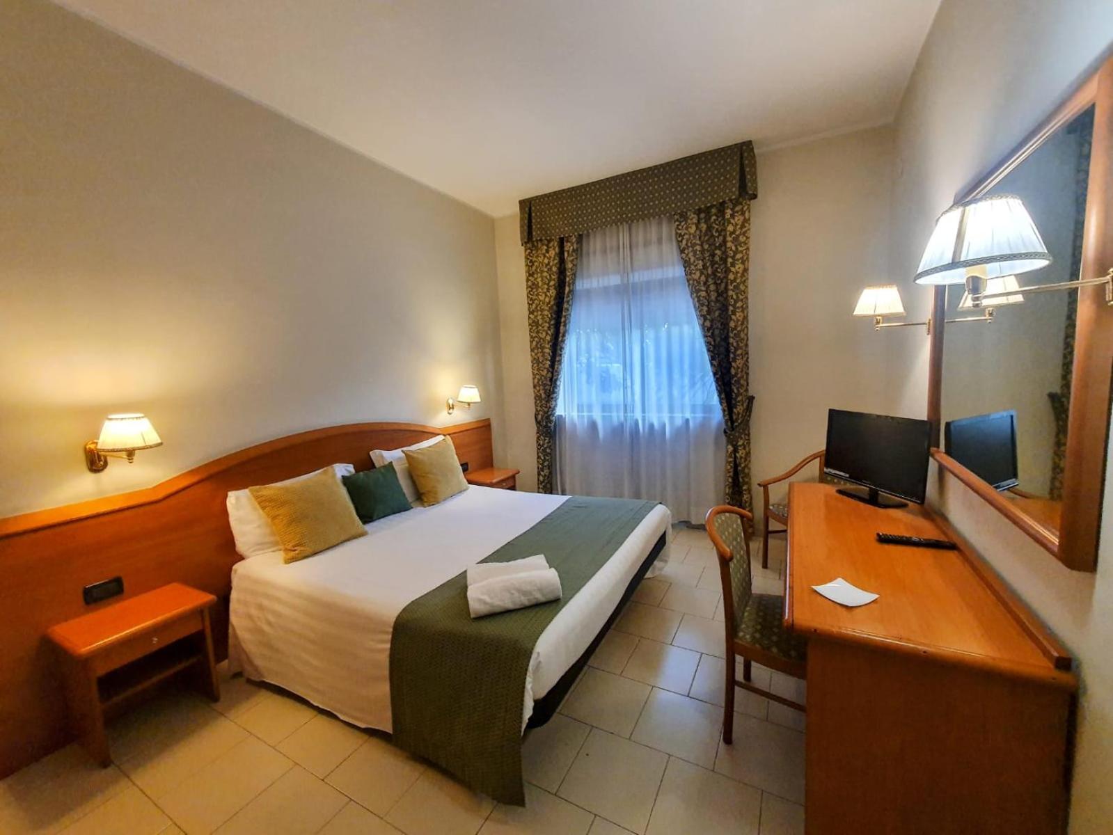 Economy Double Room photo 1