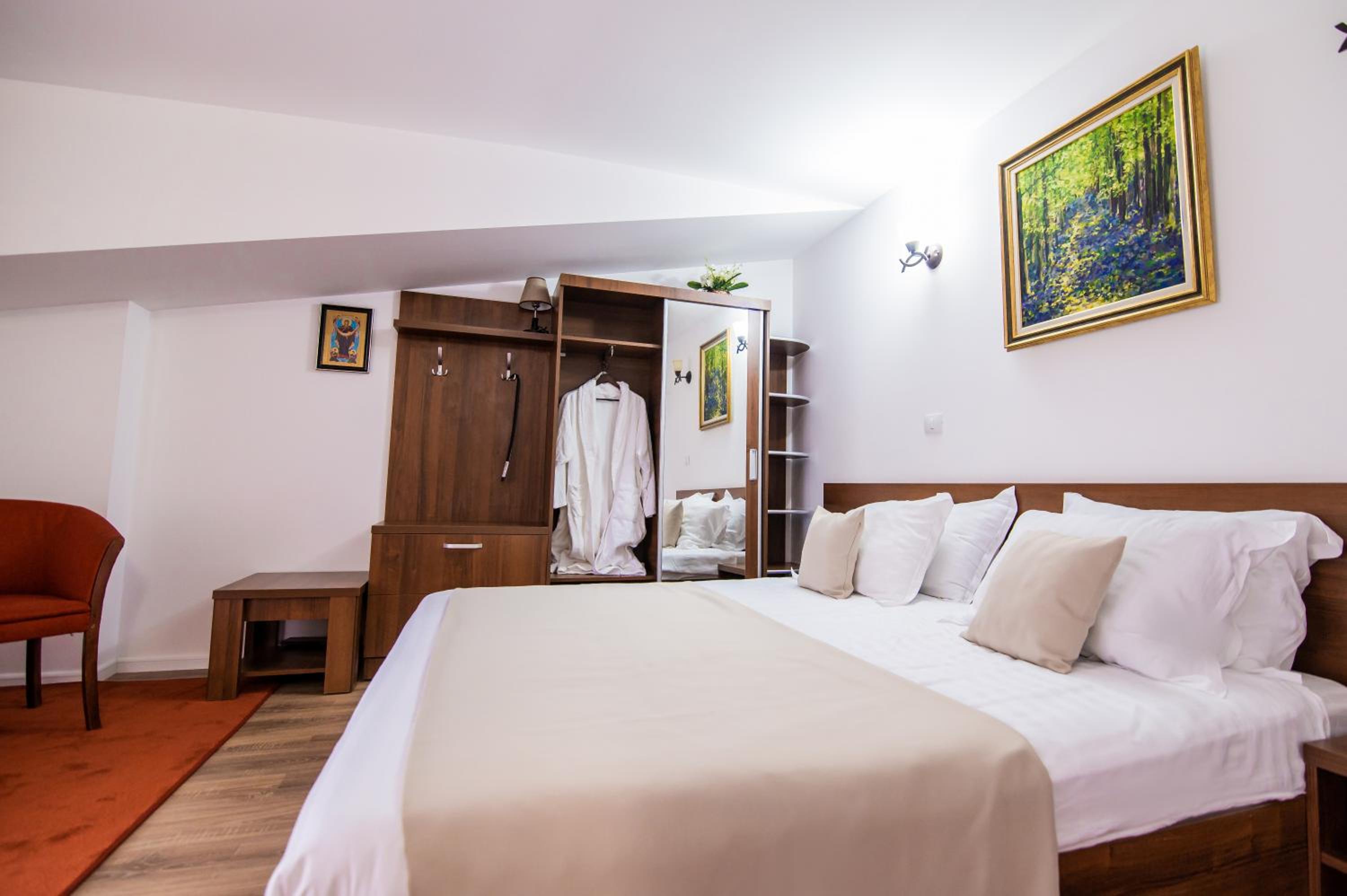 Suite with Terrace - Photo 8