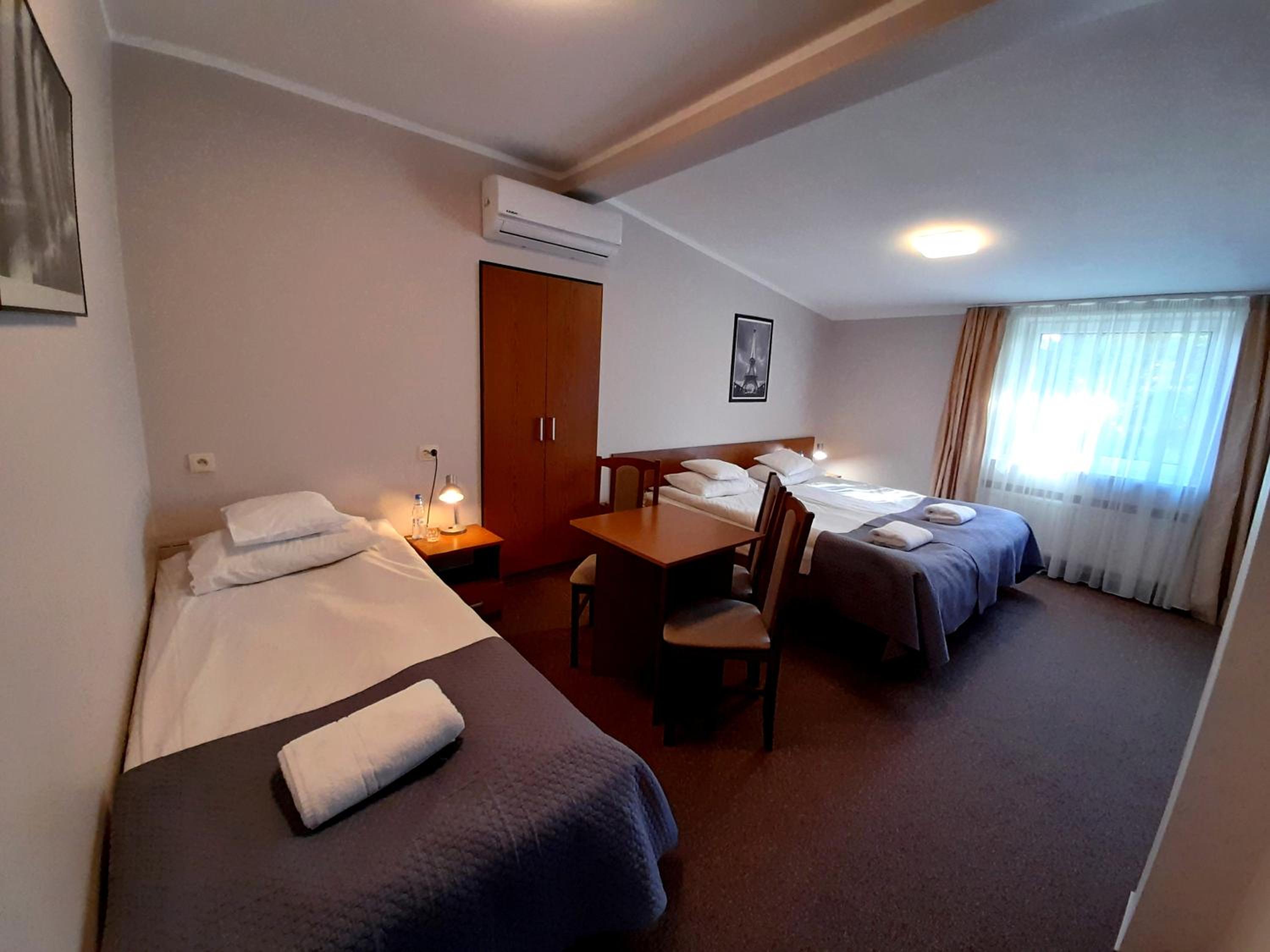 Triple Room - Photo 7