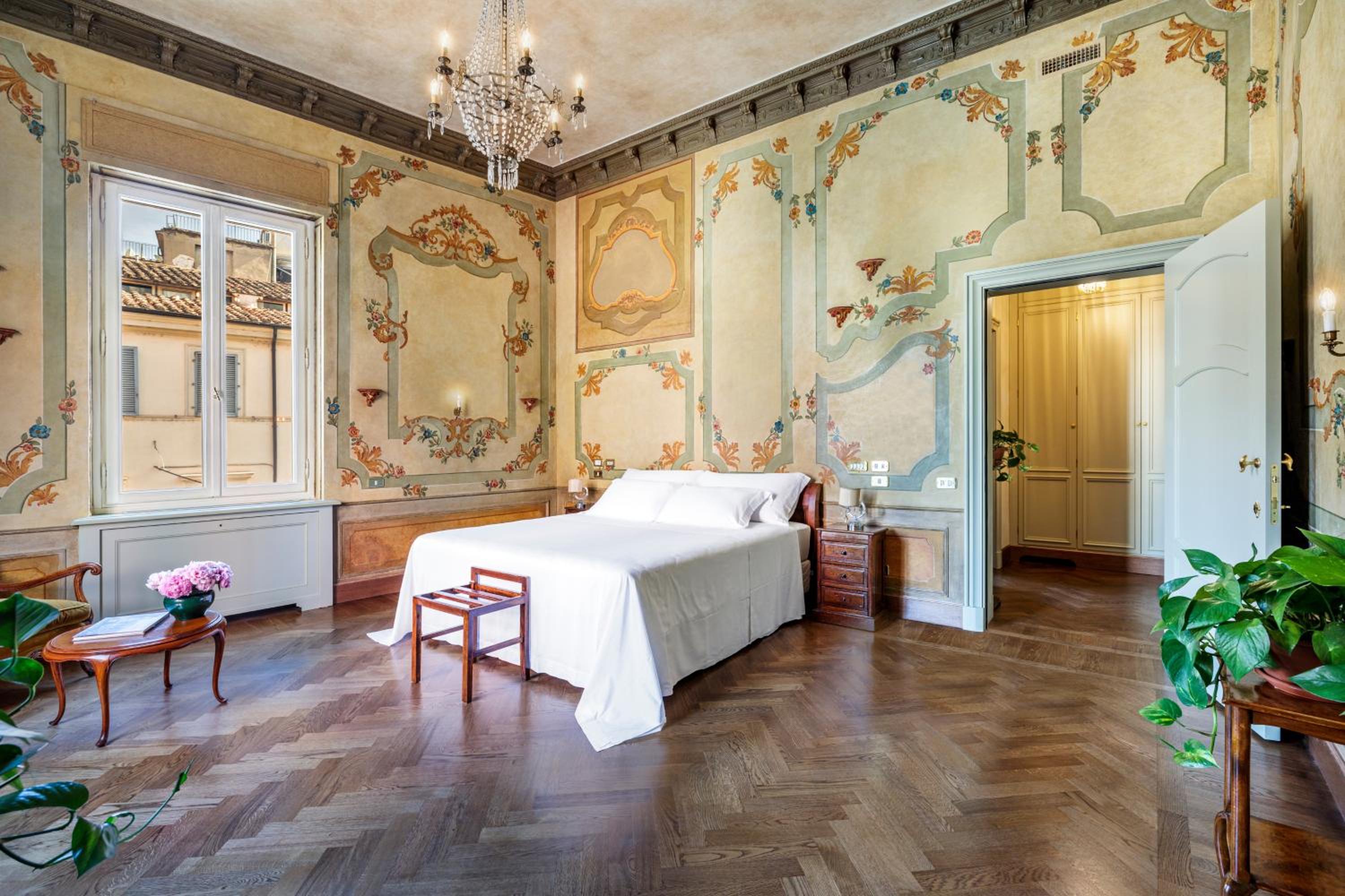 Prestige Deluxe Room Degli Artisti thumbnail 5
