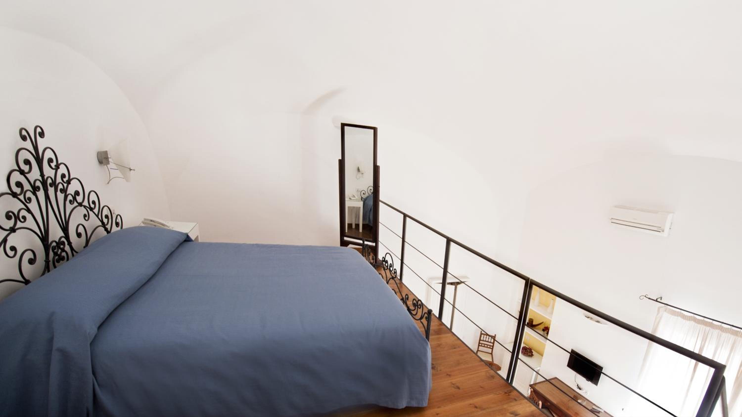 Superior Quadruple Room - Photo 3