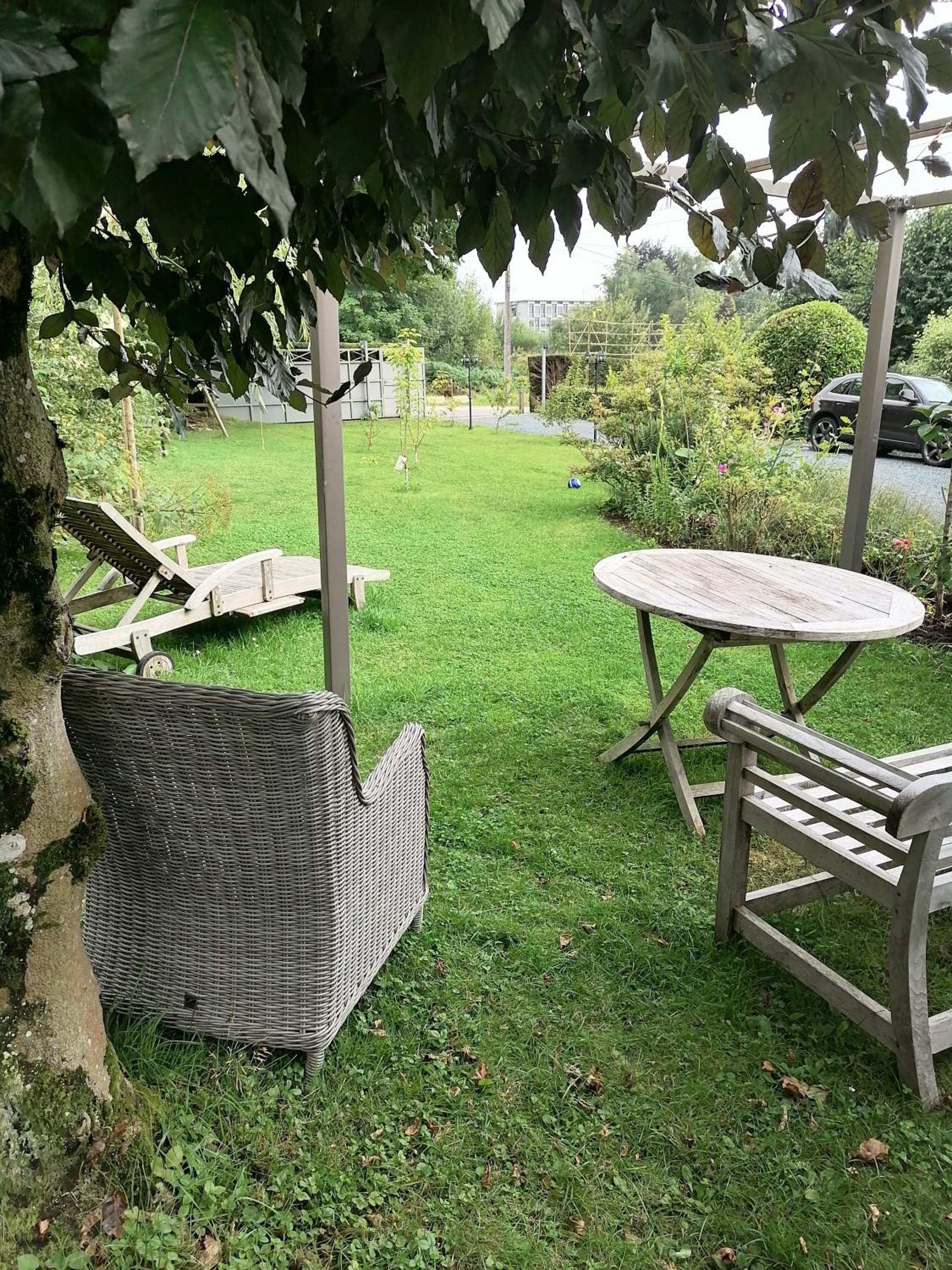 Studio with Garden View - Photo 3