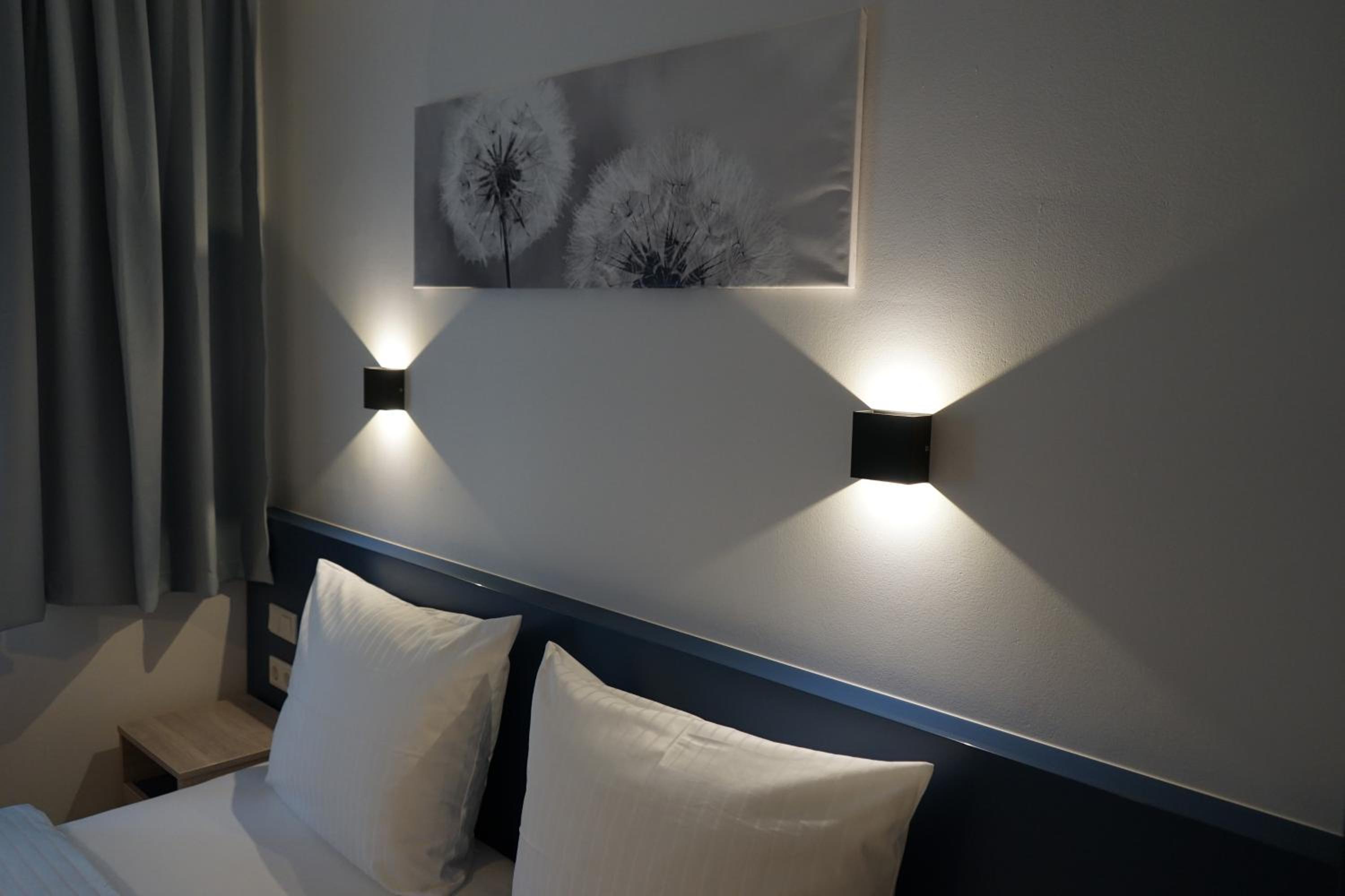 Double or Twin Room - Photo 3