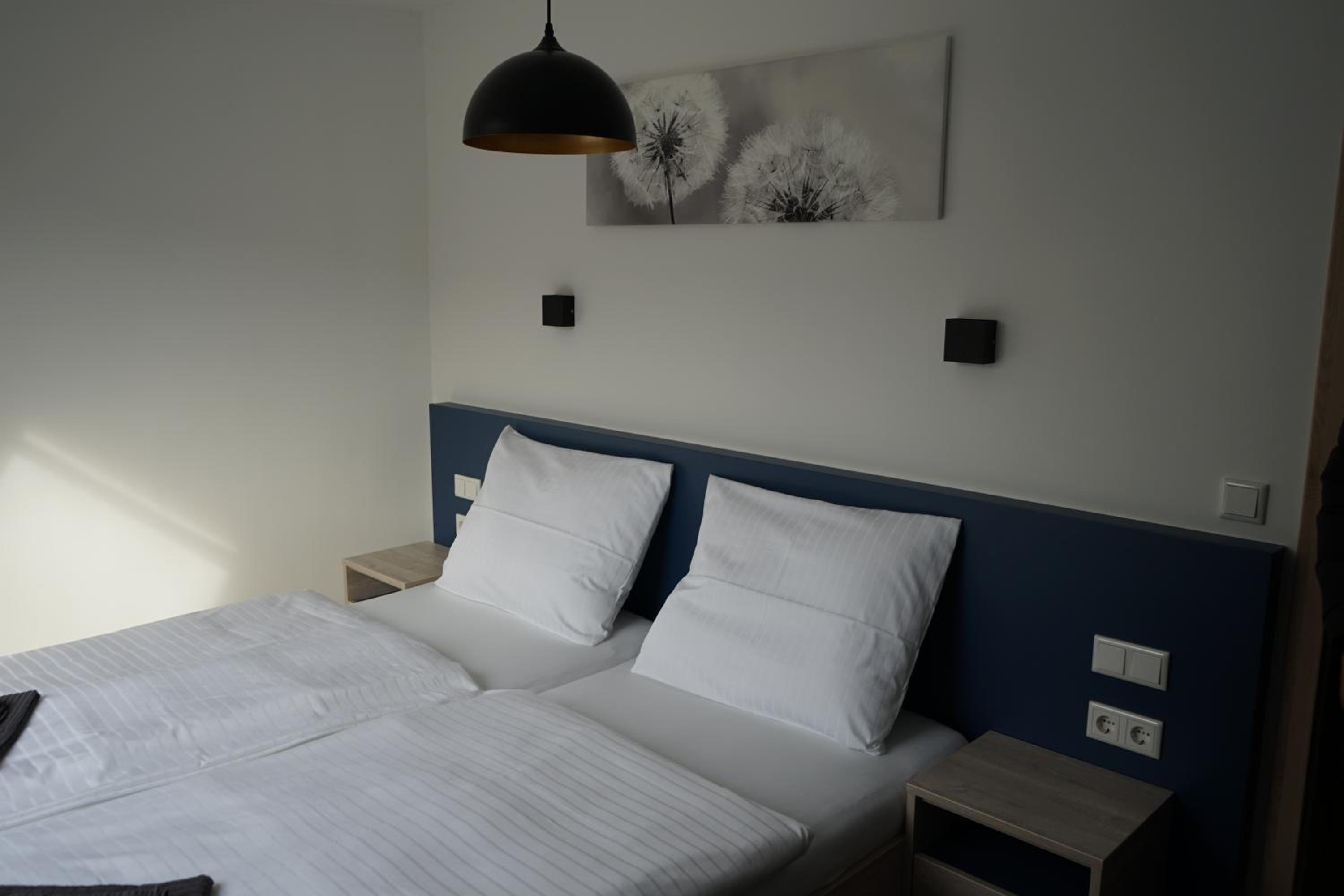 Double or Twin Room - Photo 7