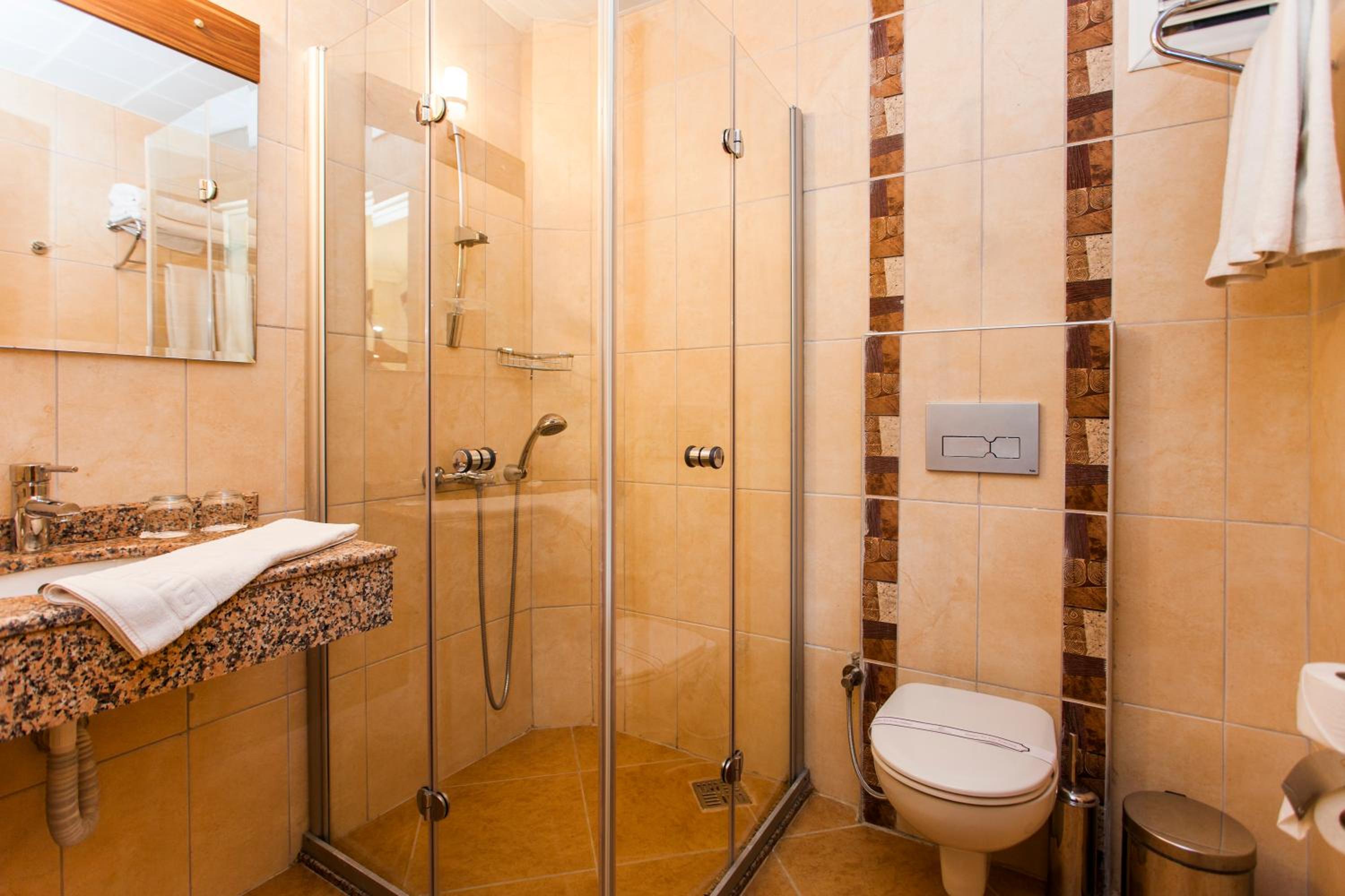 Standard Double or Twin Room photo 3