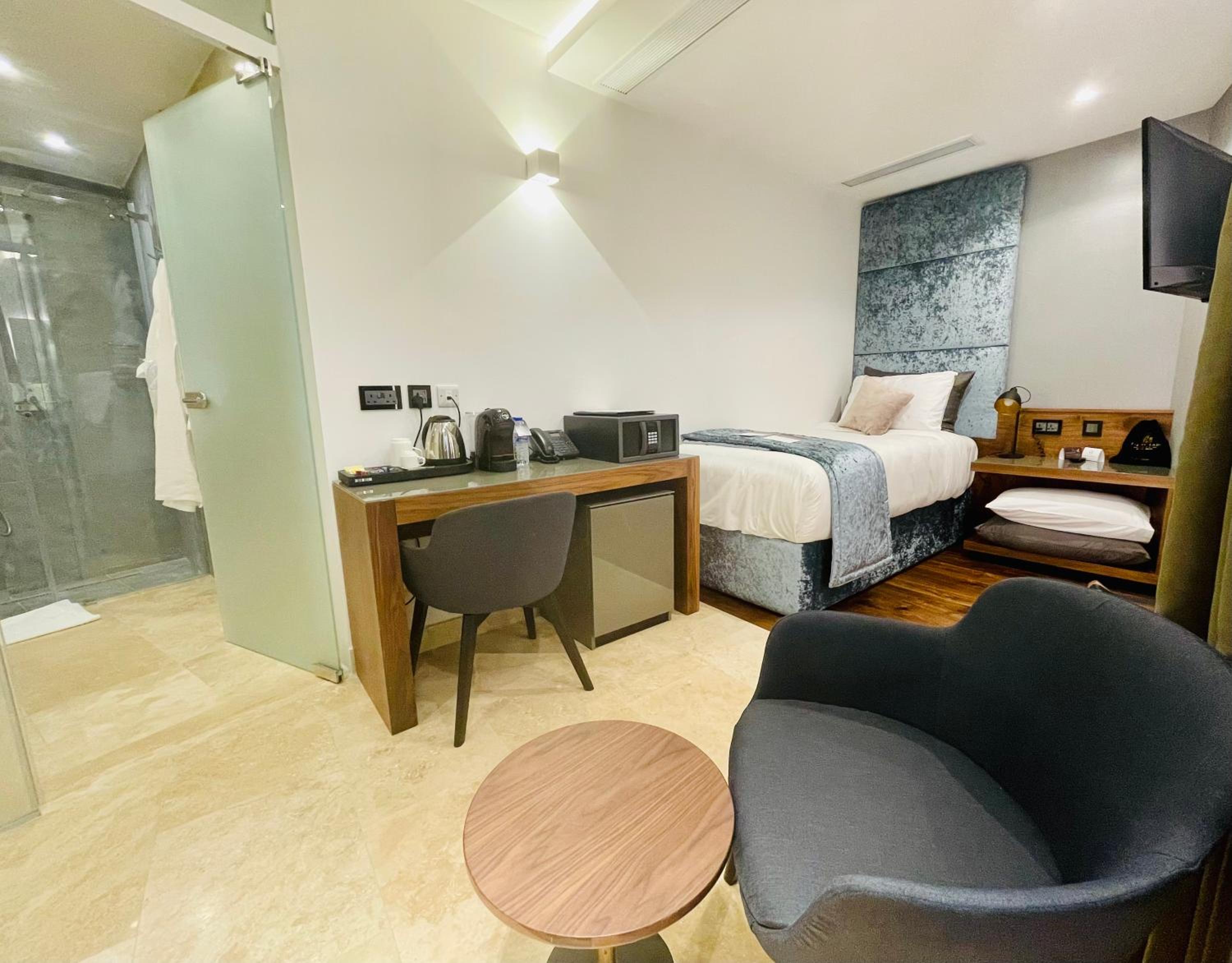 Single Room photo 2